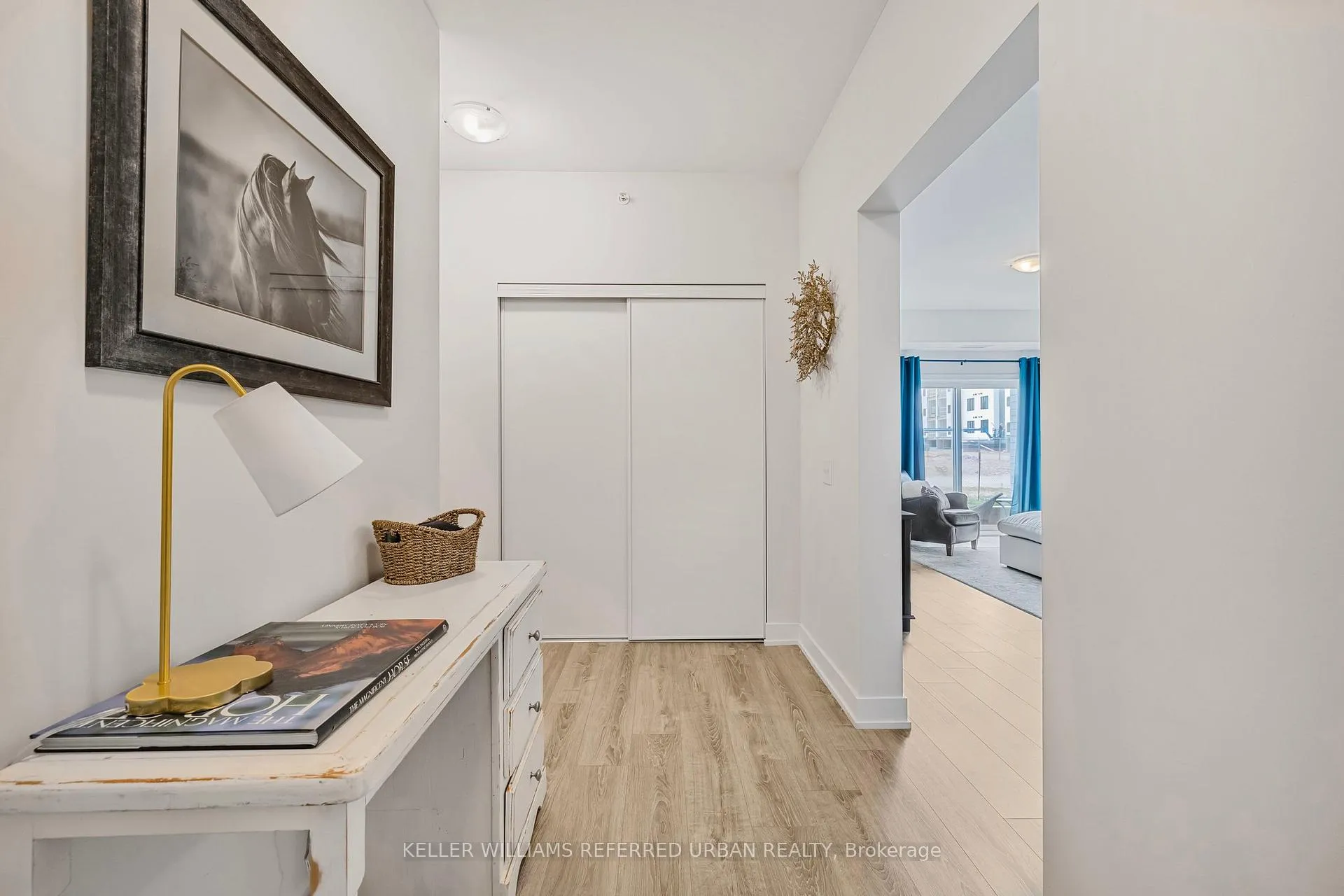 Photo 6 of Unit 104, 10 Culinary Lane, Barrie, Rural Barrie Southeast — HOMEH