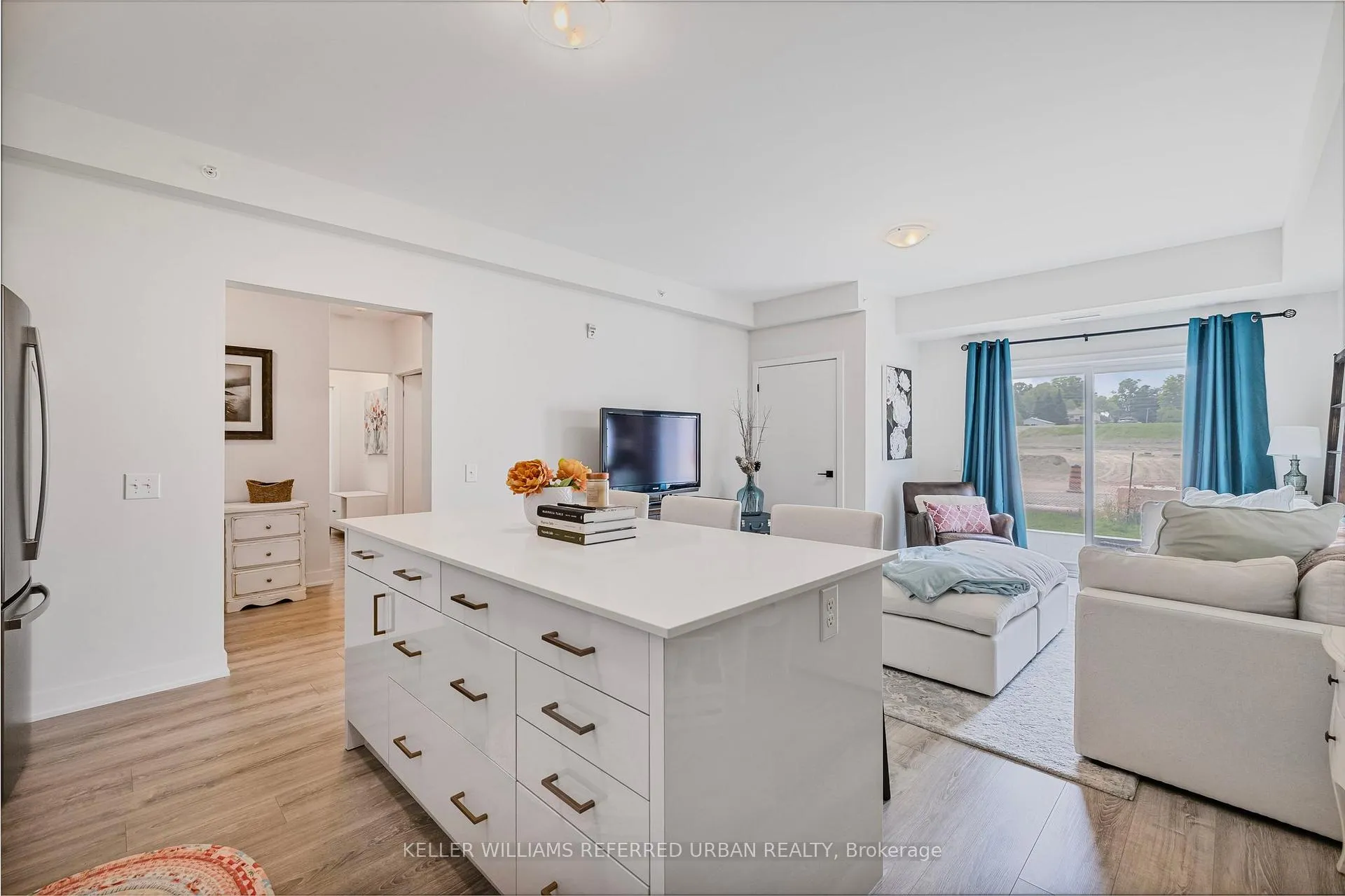 Photo 12 of Unit 104, 10 Culinary Lane, Barrie, Rural Barrie Southeast — HOMEH