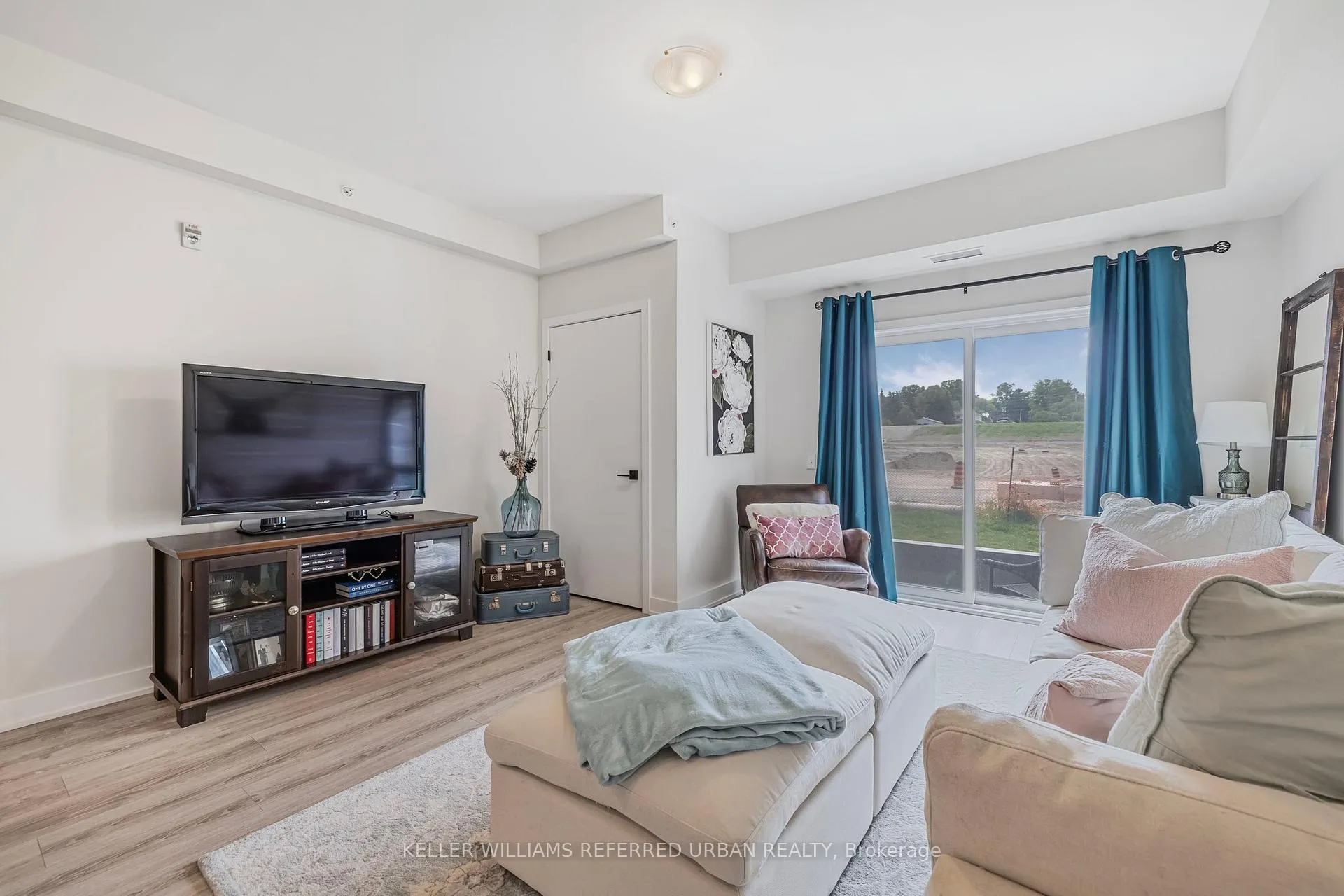 Photo 14 of Unit 104, 10 Culinary Lane, Barrie, Rural Barrie Southeast — HOMEH
