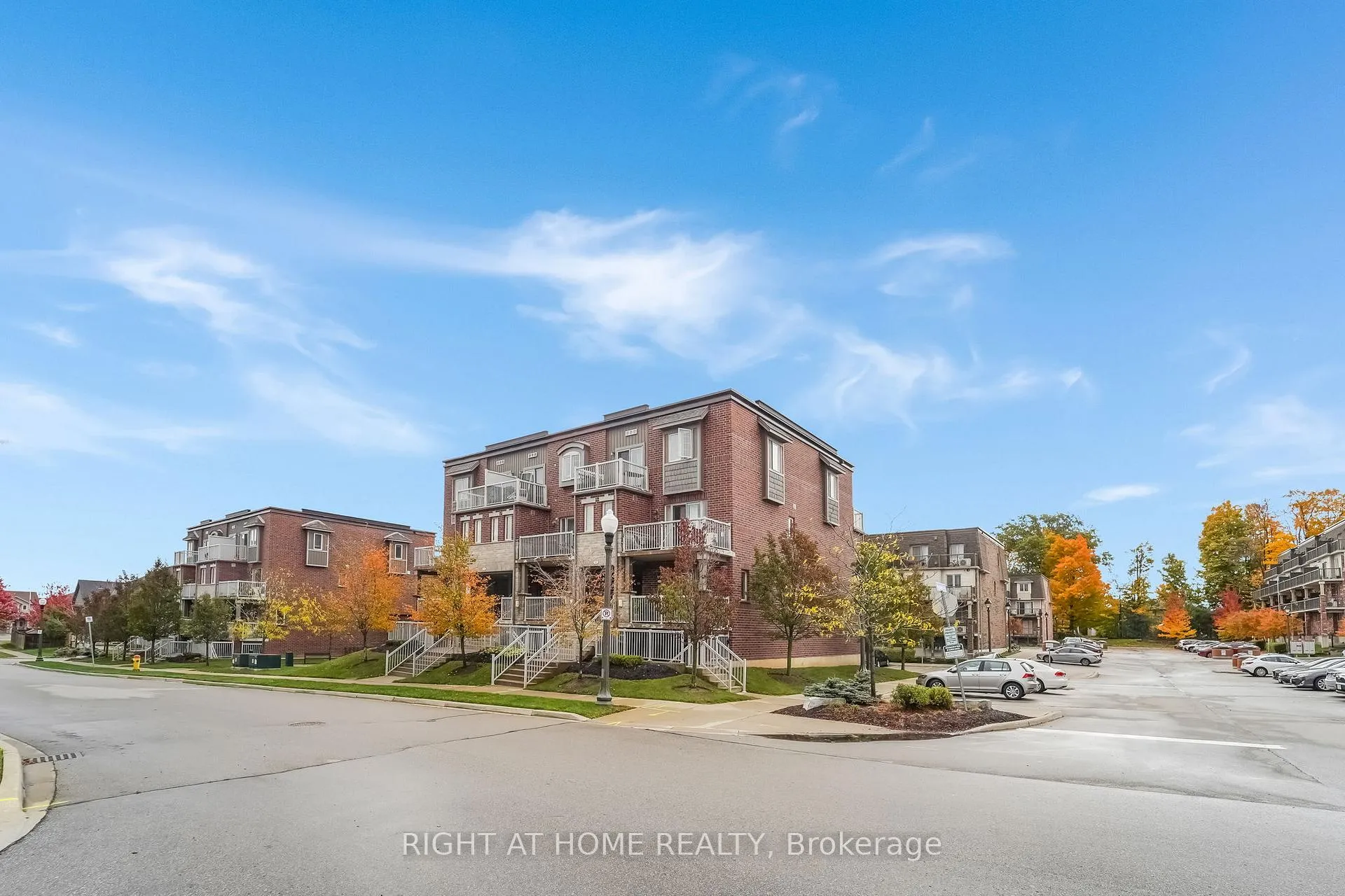 Photo 3 of Unit D, 20 Sienna Street, Kitchener — HOMEH