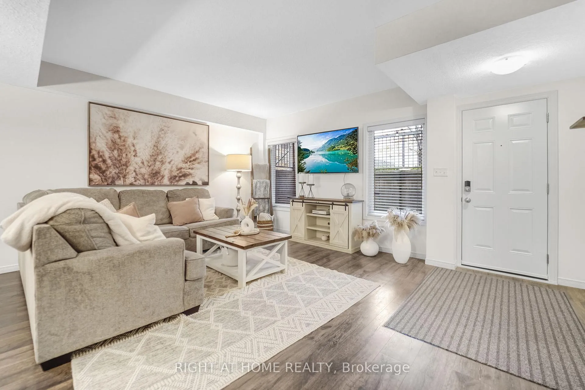 Photo 9 of Unit D, 20 Sienna Street, Kitchener — HOMEH