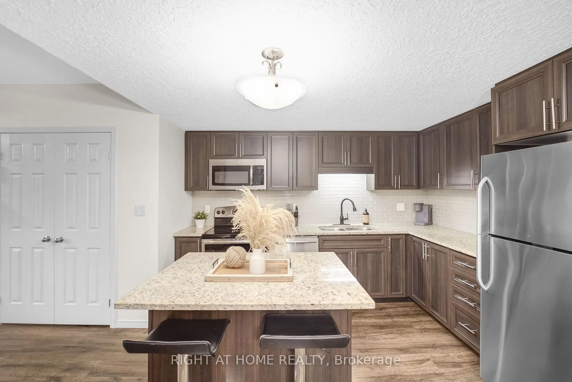 Photo 15 of Unit D, 20 Sienna Street, Kitchener — HOMEH