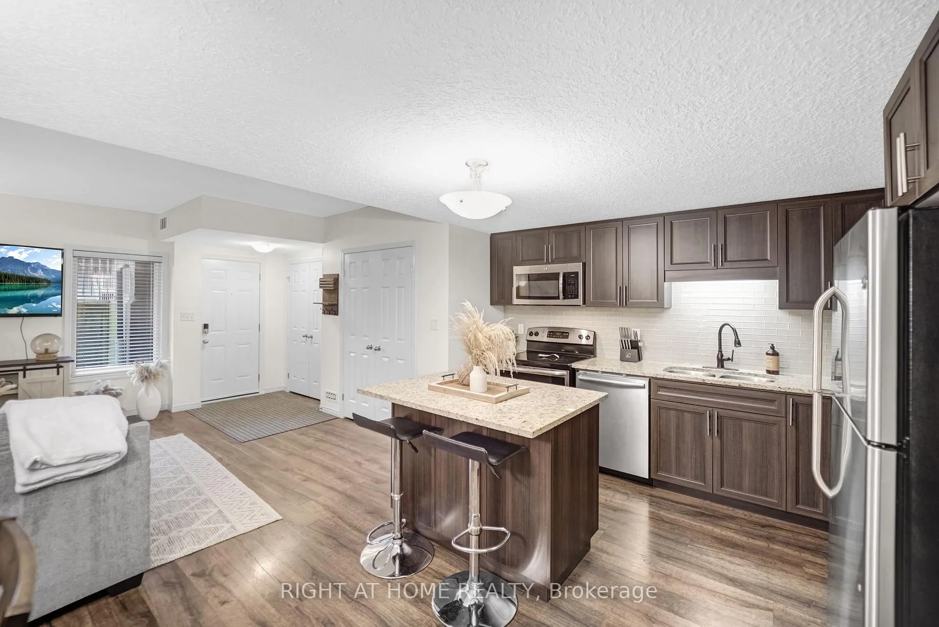 Photo 16 of Unit D, 20 Sienna Street, Kitchener — HOMEH