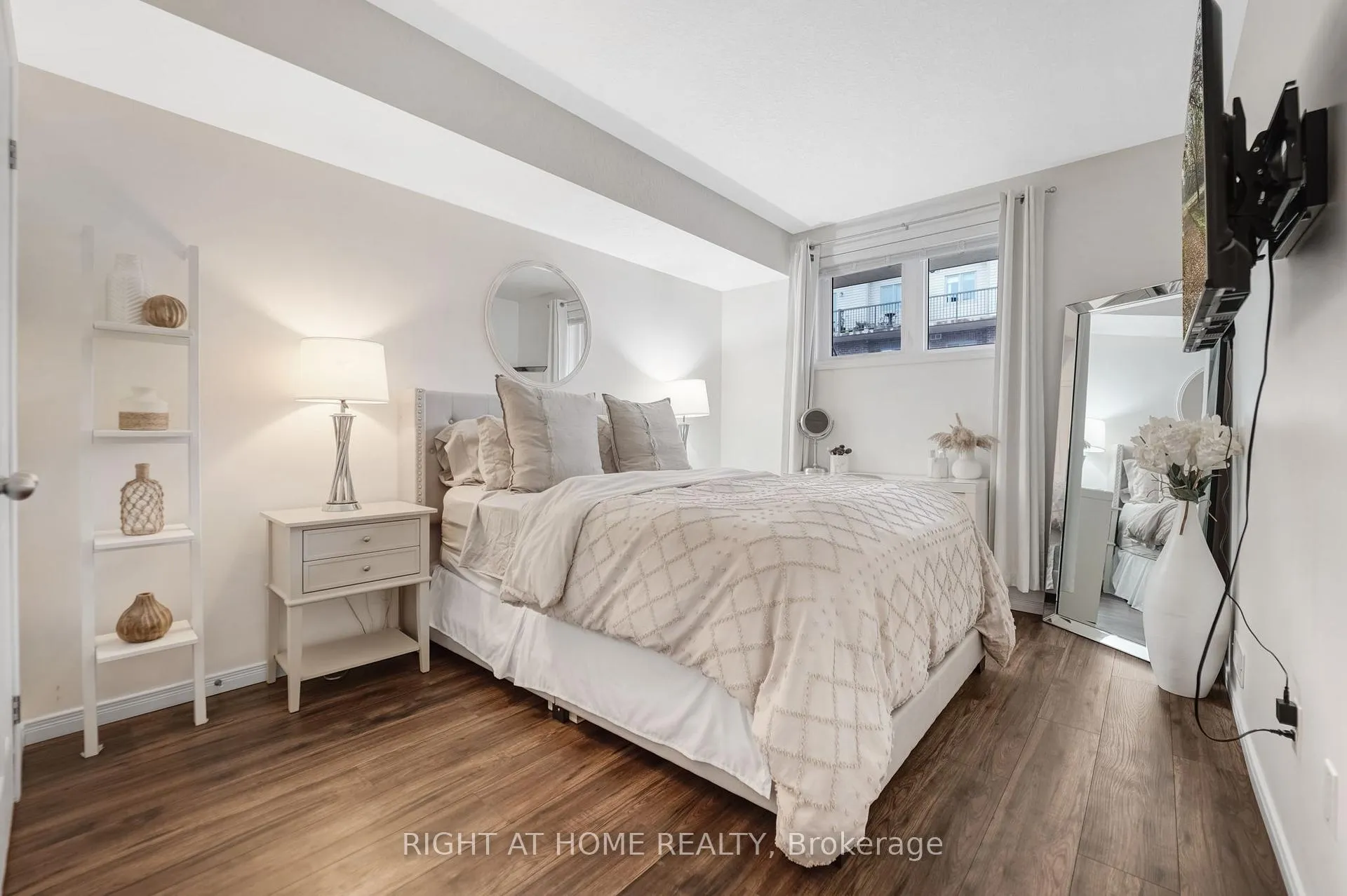 Photo 26 of Unit D, 20 Sienna Street, Kitchener — HOMEH