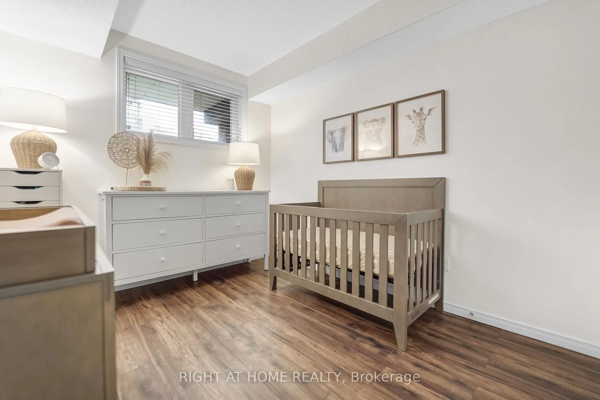 Photo 31 of Unit D, 20 Sienna Street, Kitchener — HOMEH