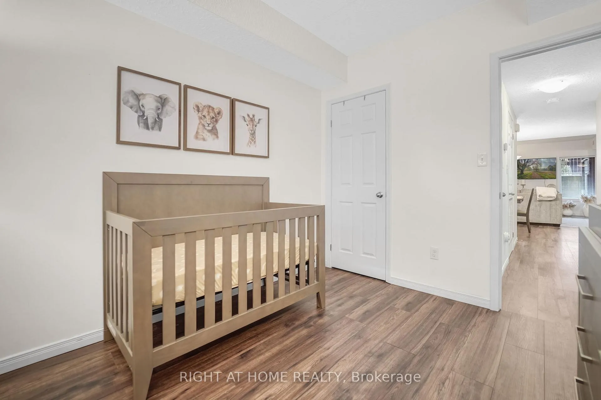 Photo 32 of Unit D, 20 Sienna Street, Kitchener — HOMEH