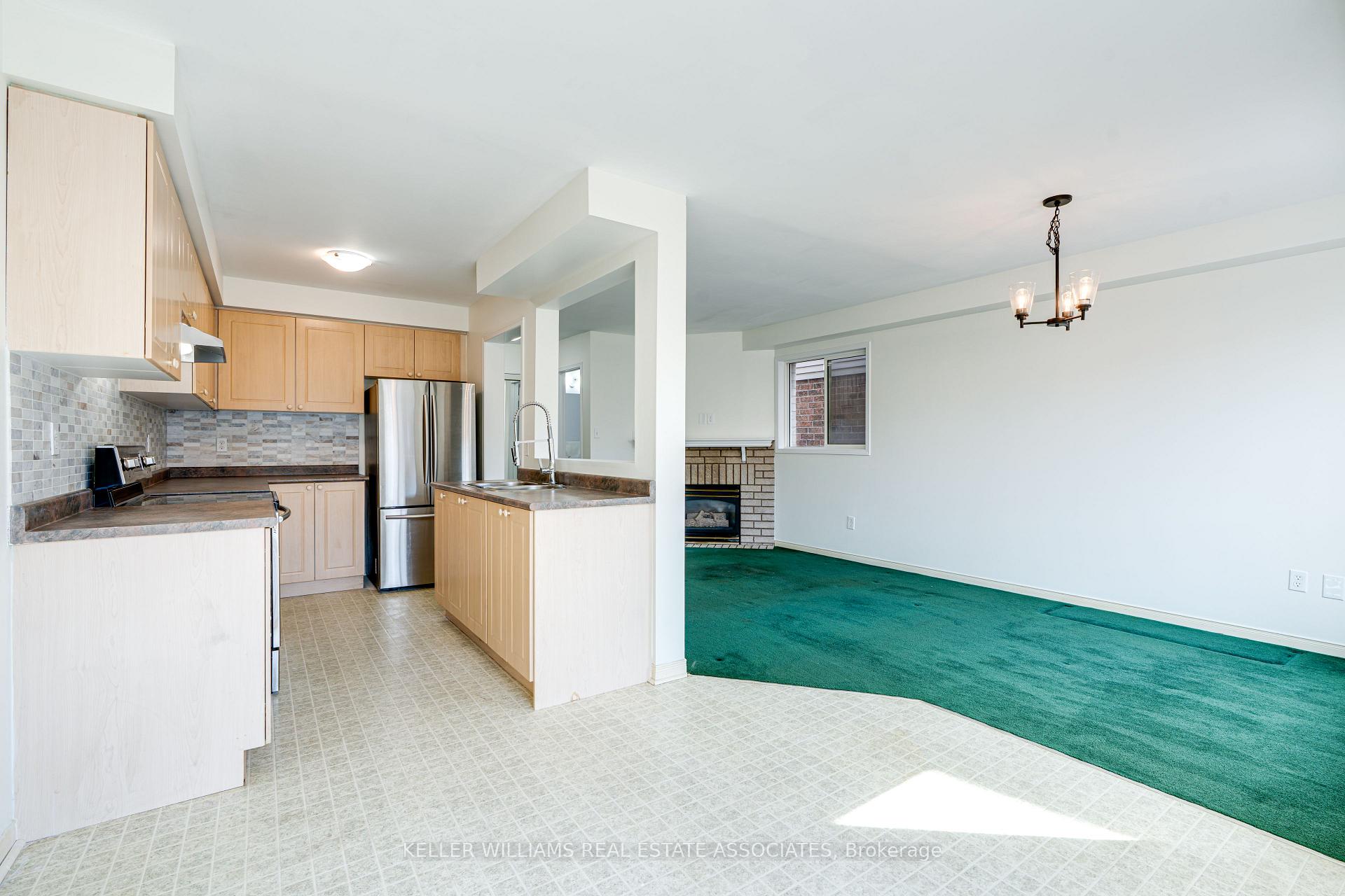 Photo 5 of 33 Lax Avenue, Ajax, Central — HOMEH