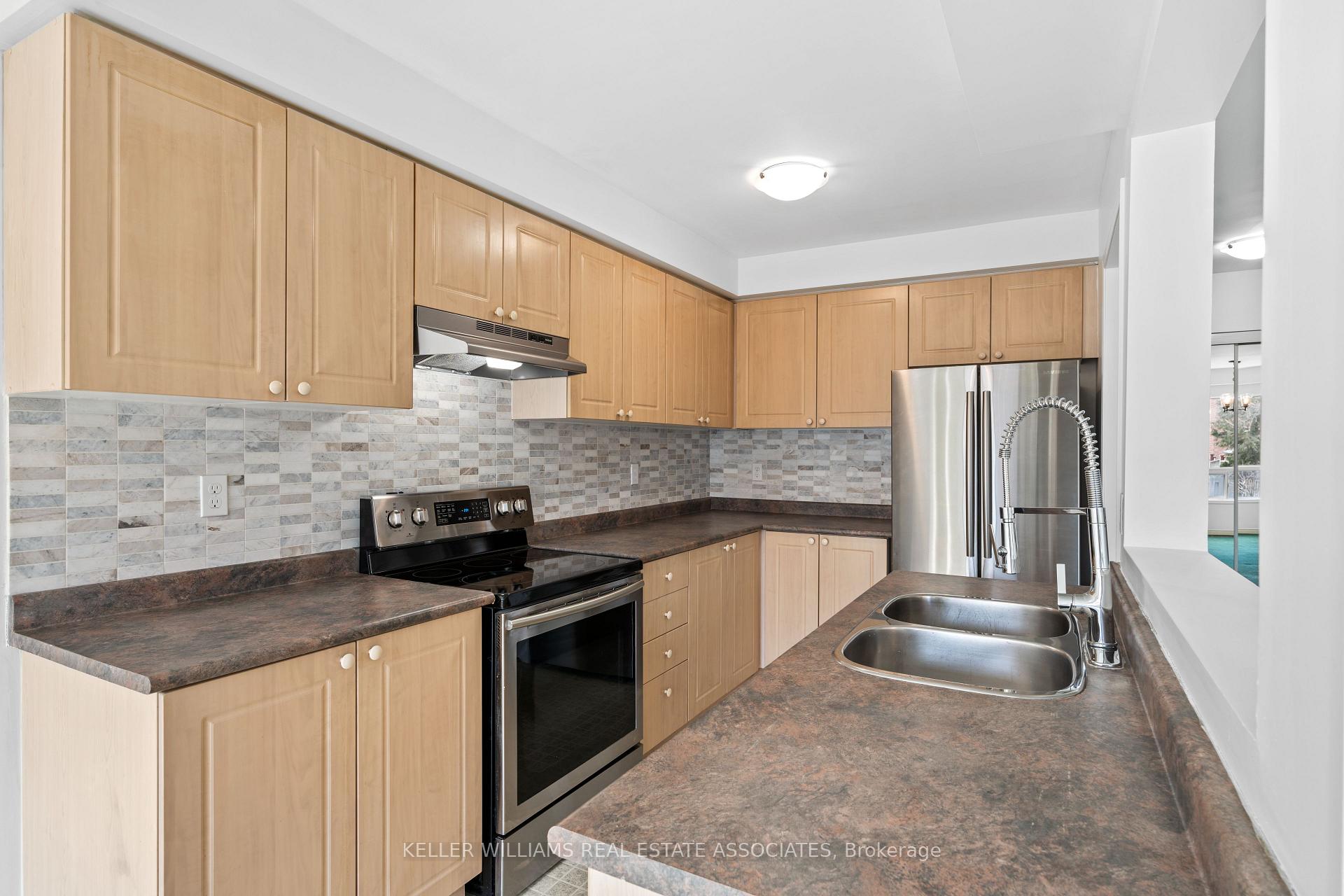 Photo 8 of 33 Lax Avenue, Ajax, Central — HOMEH