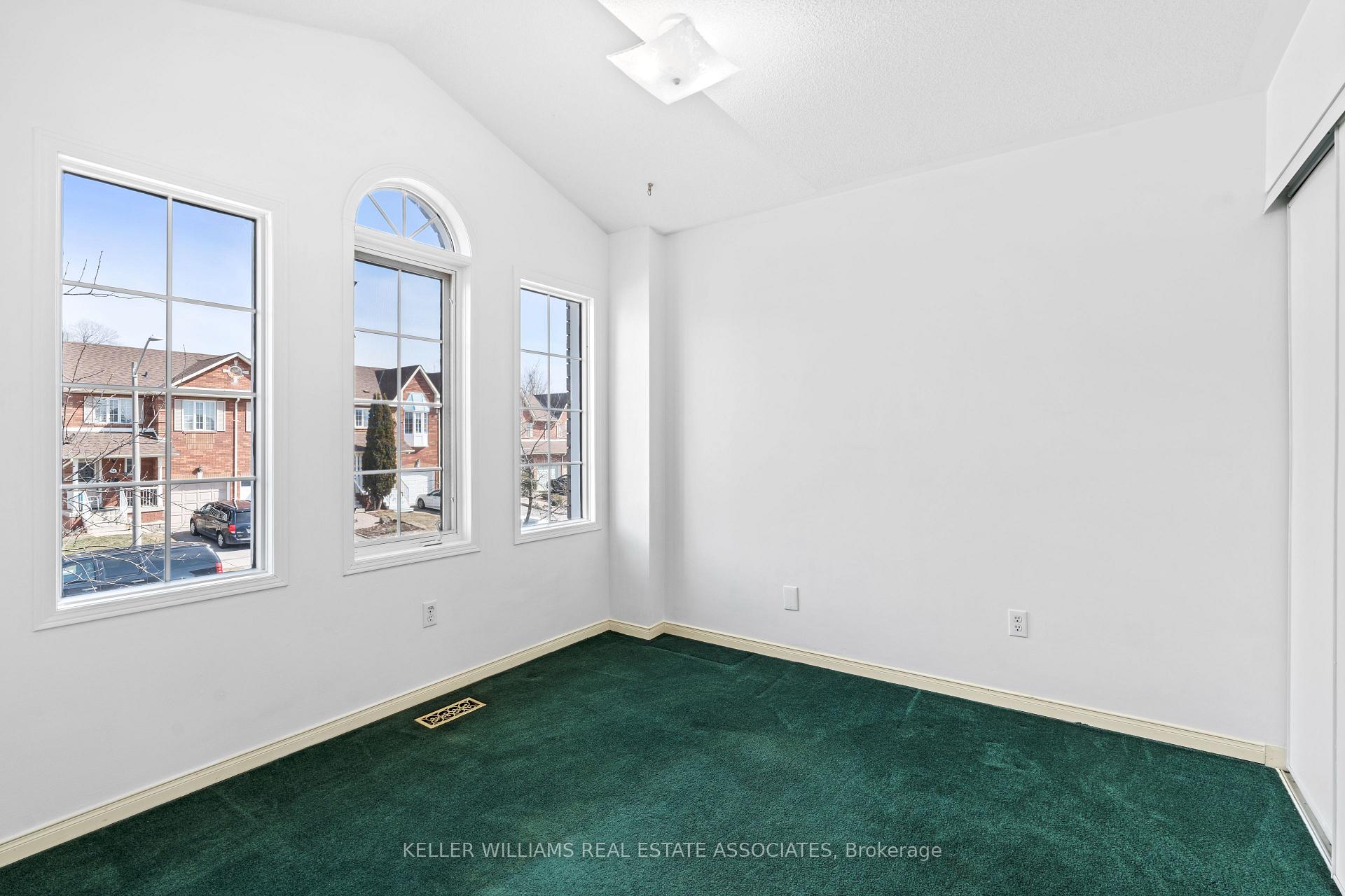 Photo 12 of 33 Lax Avenue, Ajax, Central — HOMEH