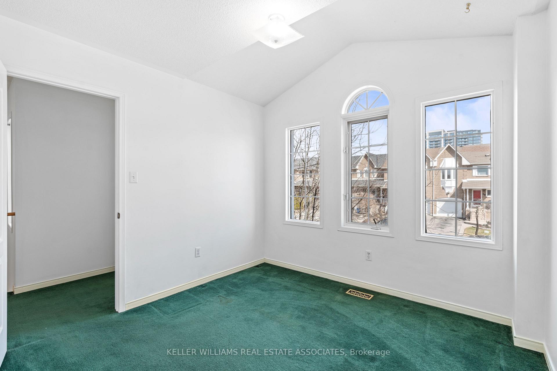 Photo 13 of 33 Lax Avenue, Ajax, Central — HOMEH