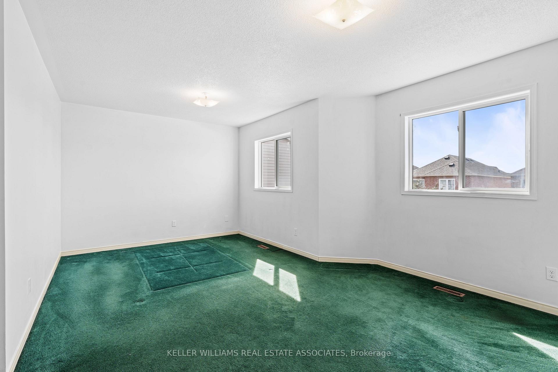 Photo 21 of 33 Lax Avenue, Ajax, Central — HOMEH