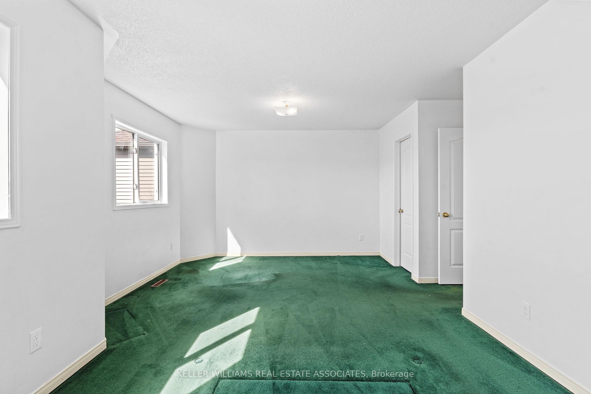 Photo 23 of 33 Lax Avenue, Ajax, Central — HOMEH