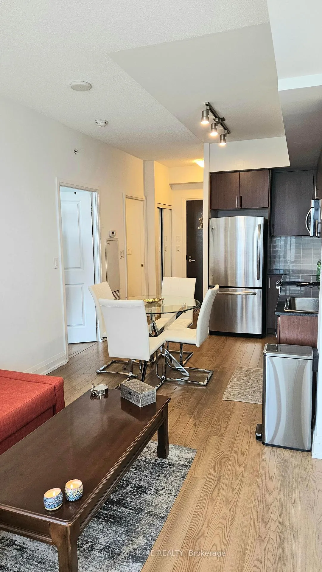 Photo 2 of Unit 835, 7161 Yonge Street, Markham, Thornhill — HOMEH