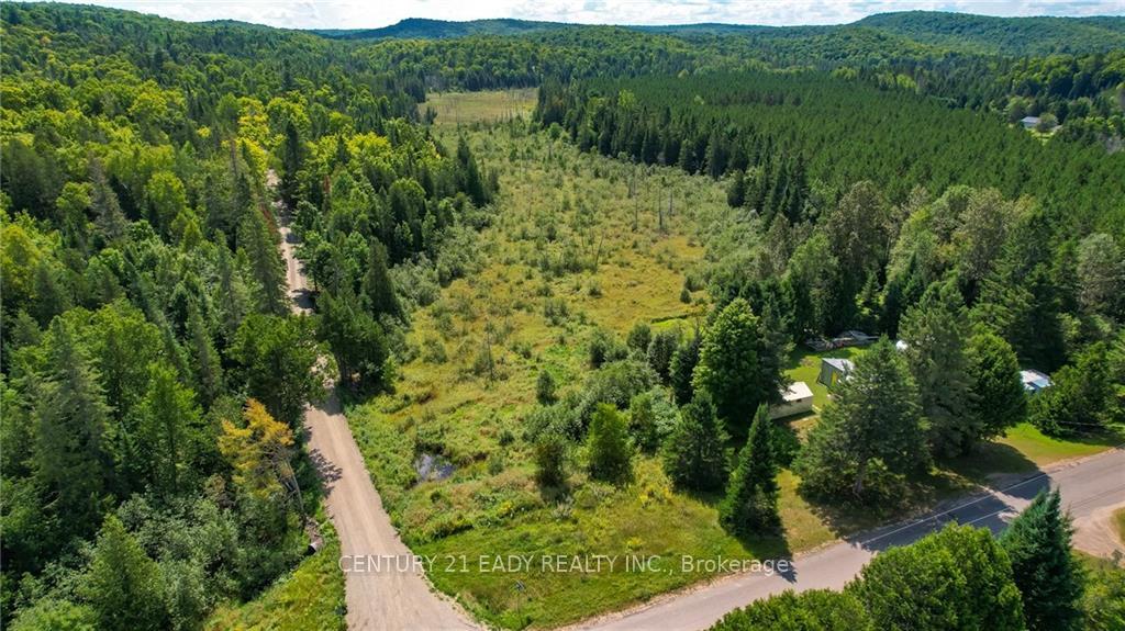 Photo 2 of 1996 Matawatchan Road, Frontenac, Frontenac North — HOMEH