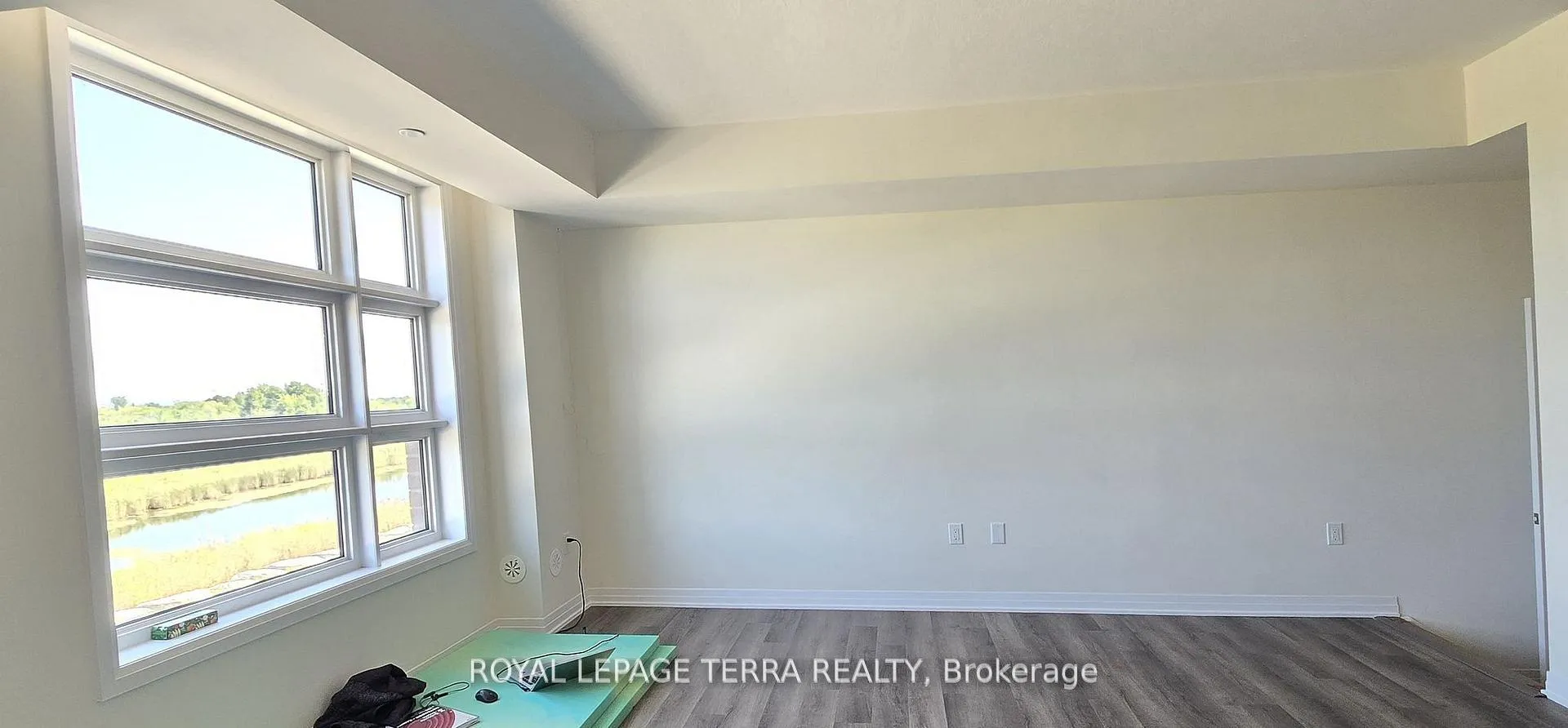 Photo 7 of Unit 20, 45 Fieldridge Crescent, Brampton, Sandringham-Wellington North — HOMEH