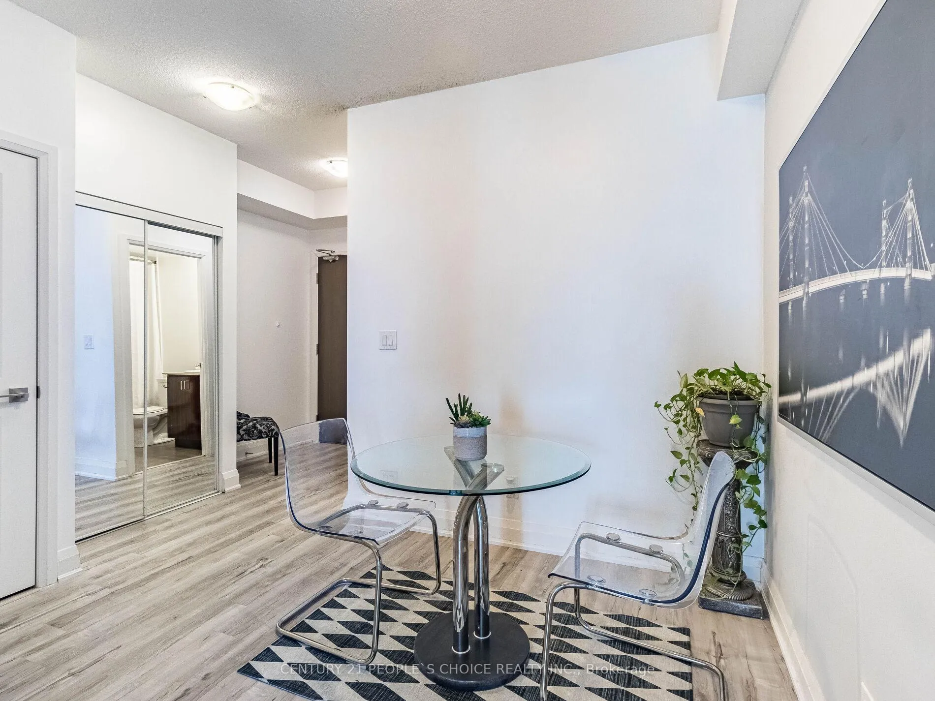 Photo 6 of Unit 2232, 7161 Yonge Street, Markham, Grandview — HOMEH