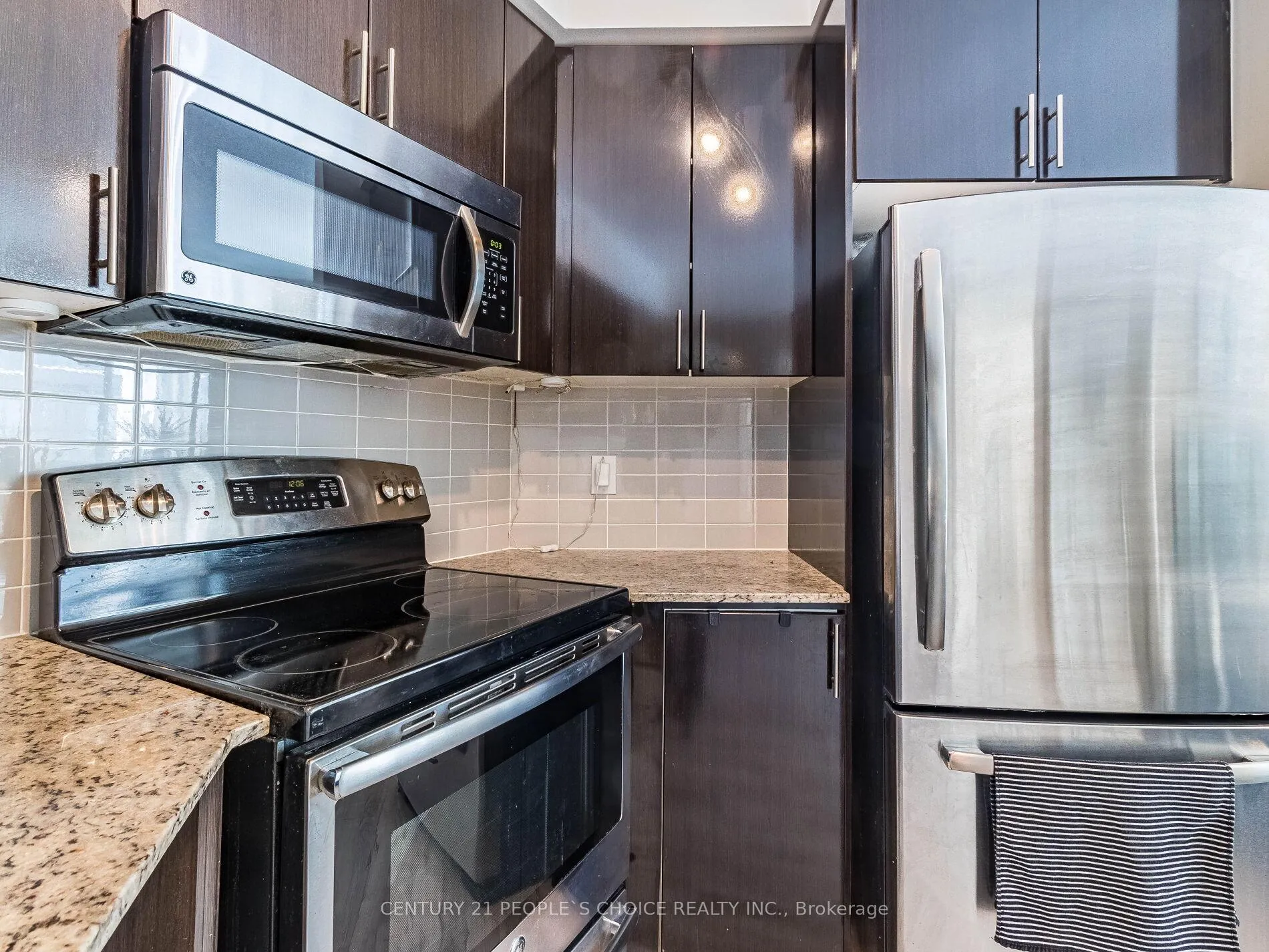 Photo 11 of Unit 2232, 7161 Yonge Street, Markham, Grandview — HOMEH