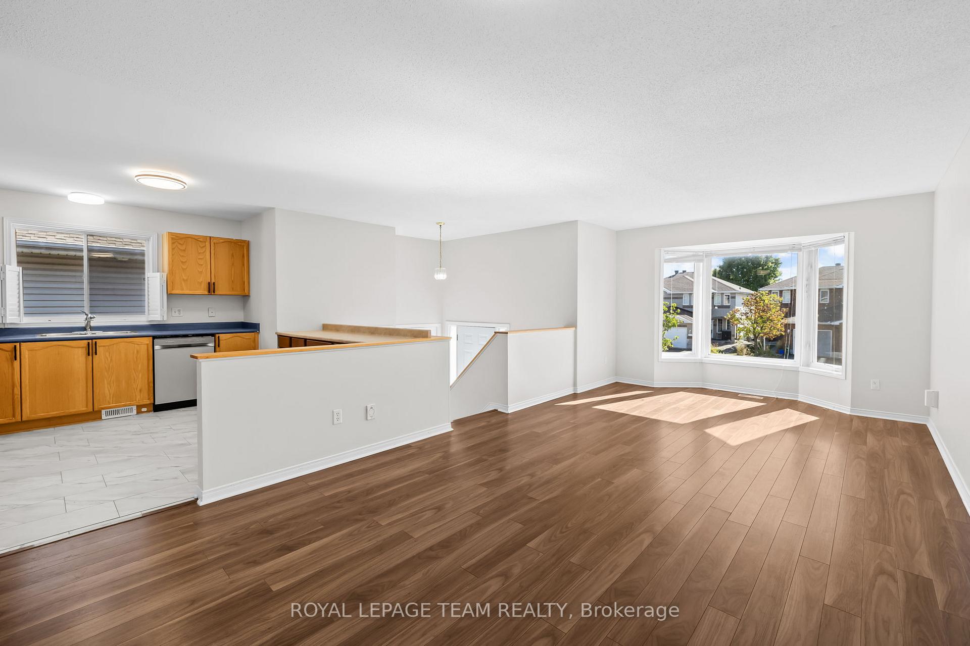 Photo 8 of 183 Mountshannon Drive, Ottawa, Barrhaven - Longfields — HOMEH