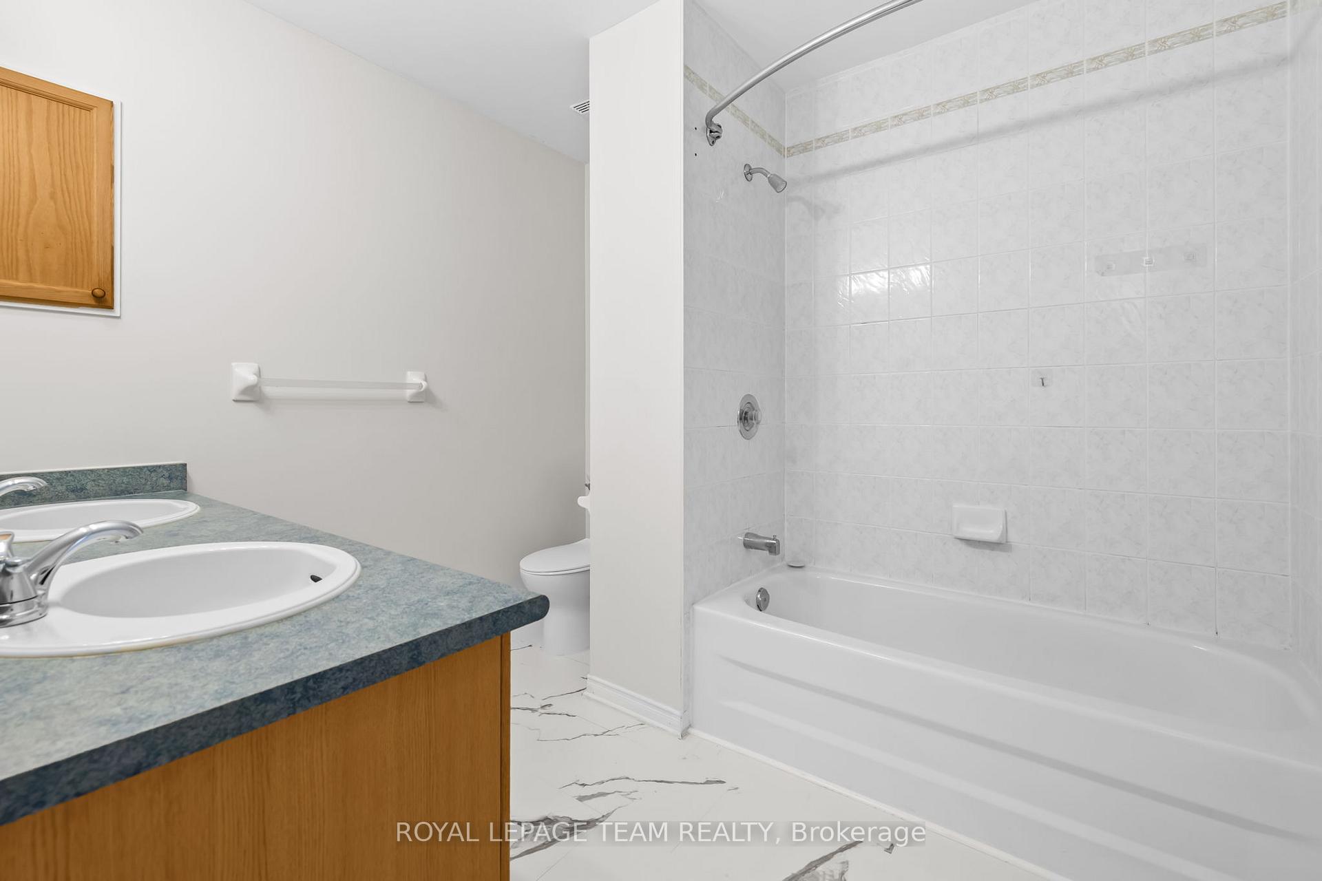 Photo 13 of 183 Mountshannon Drive, Ottawa, Barrhaven - Longfields — HOMEH