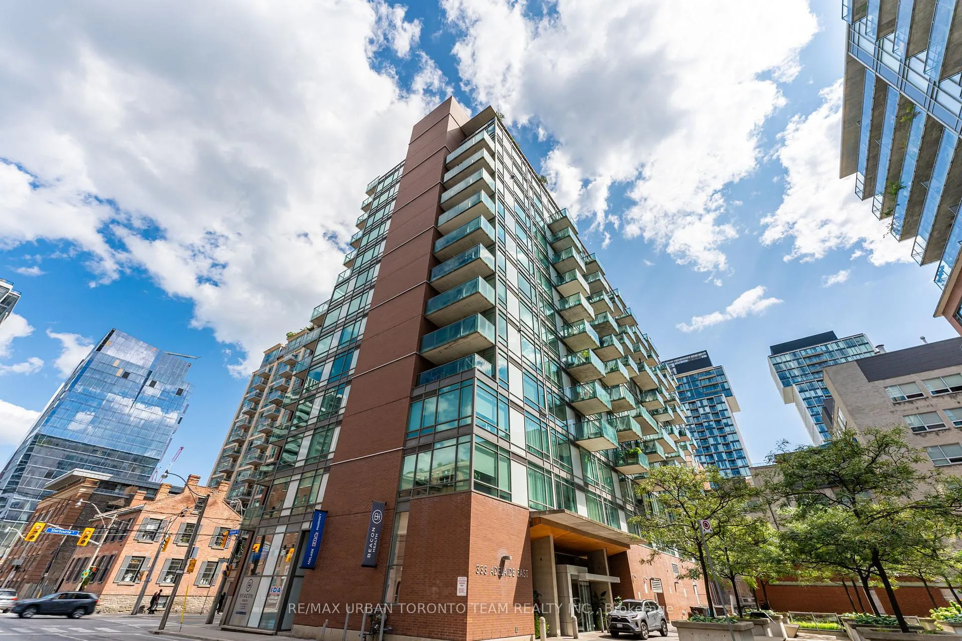 Front of Unit 515, 333 Adelaide Street E