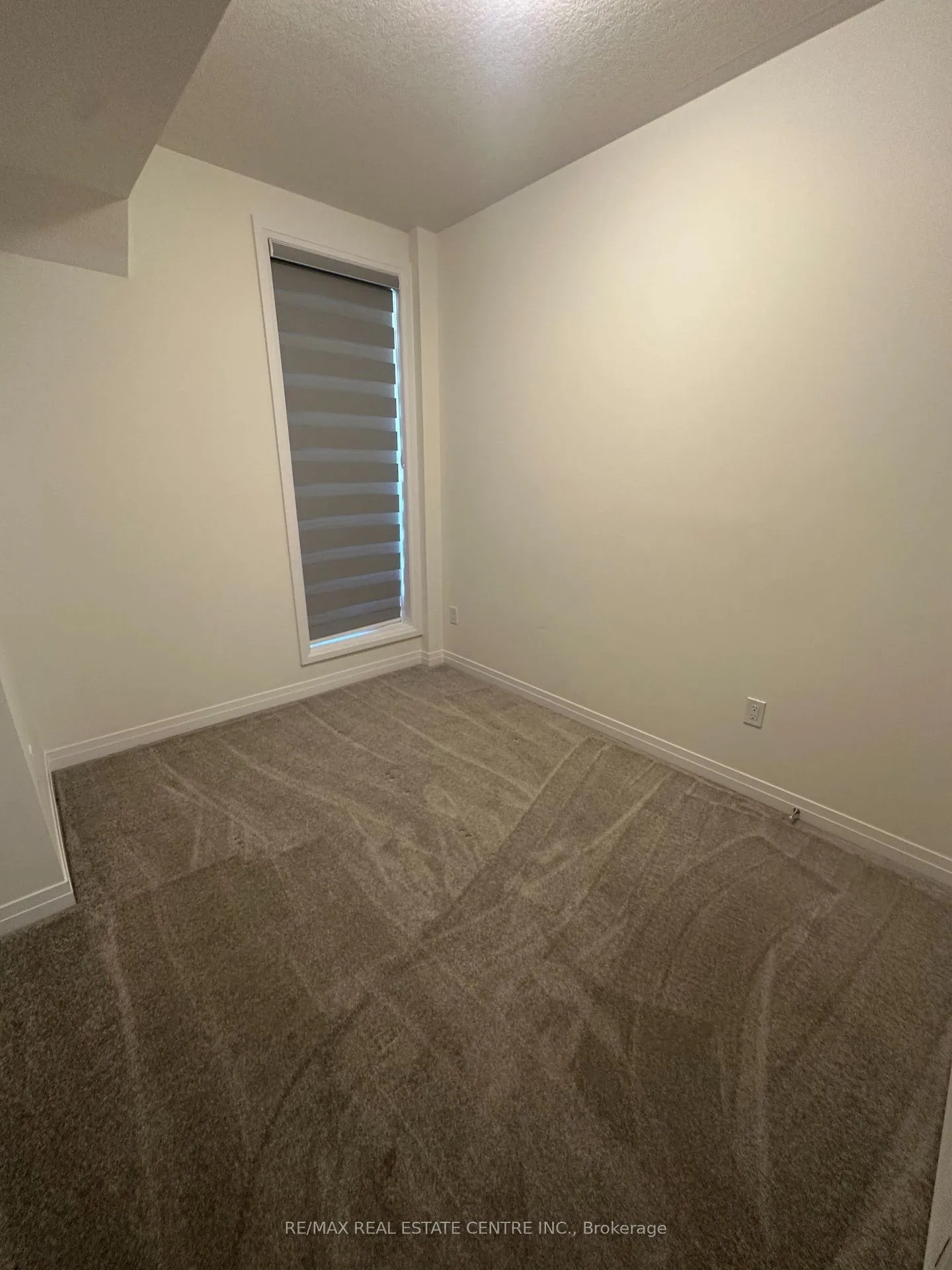 Photo 12 of Unit E11, 261 Woodbine Avenue, Kitchener — HOMEH