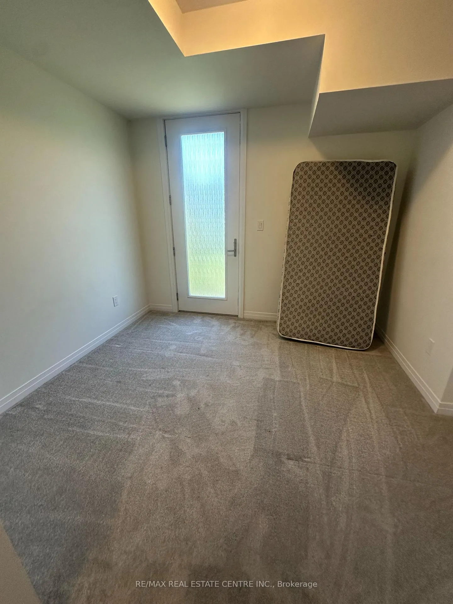 Photo 19 of Unit E11, 261 Woodbine Avenue, Kitchener — HOMEH