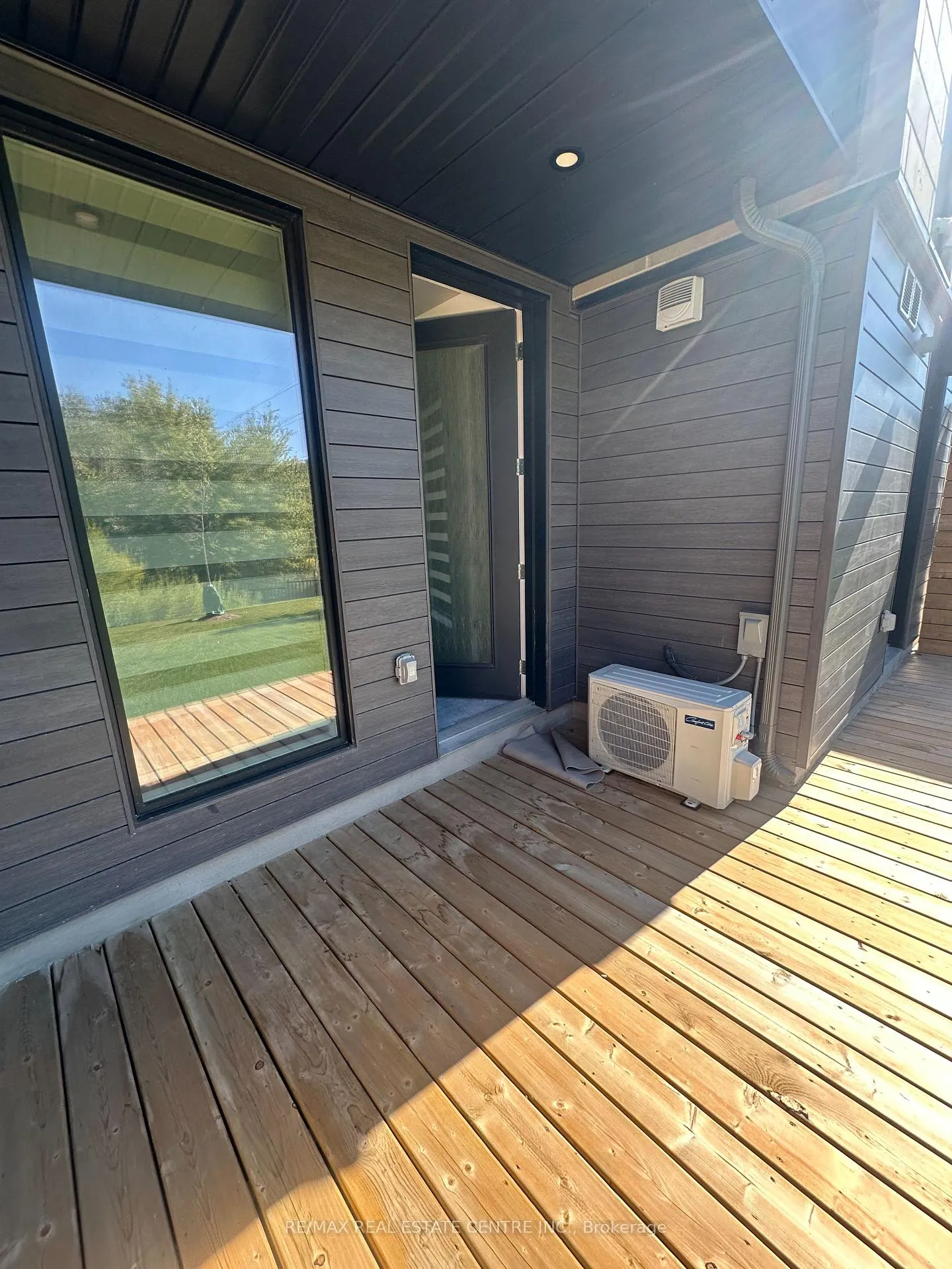 Photo 22 of Unit E11, 261 Woodbine Avenue, Kitchener — HOMEH
