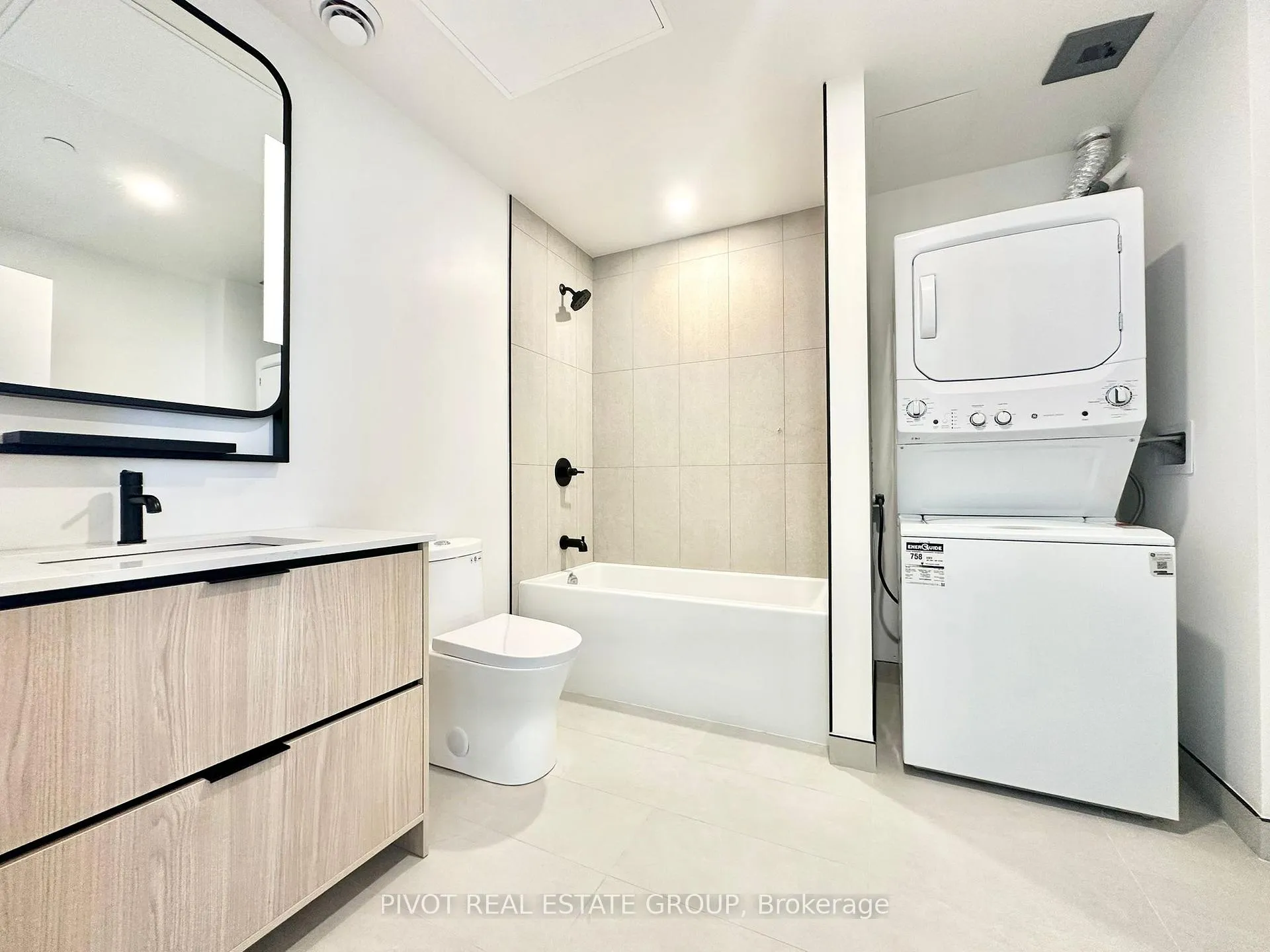 Photo 6 of Unit 709, 1050 Eastern Avenue, Toronto, The Beaches — HOMEH