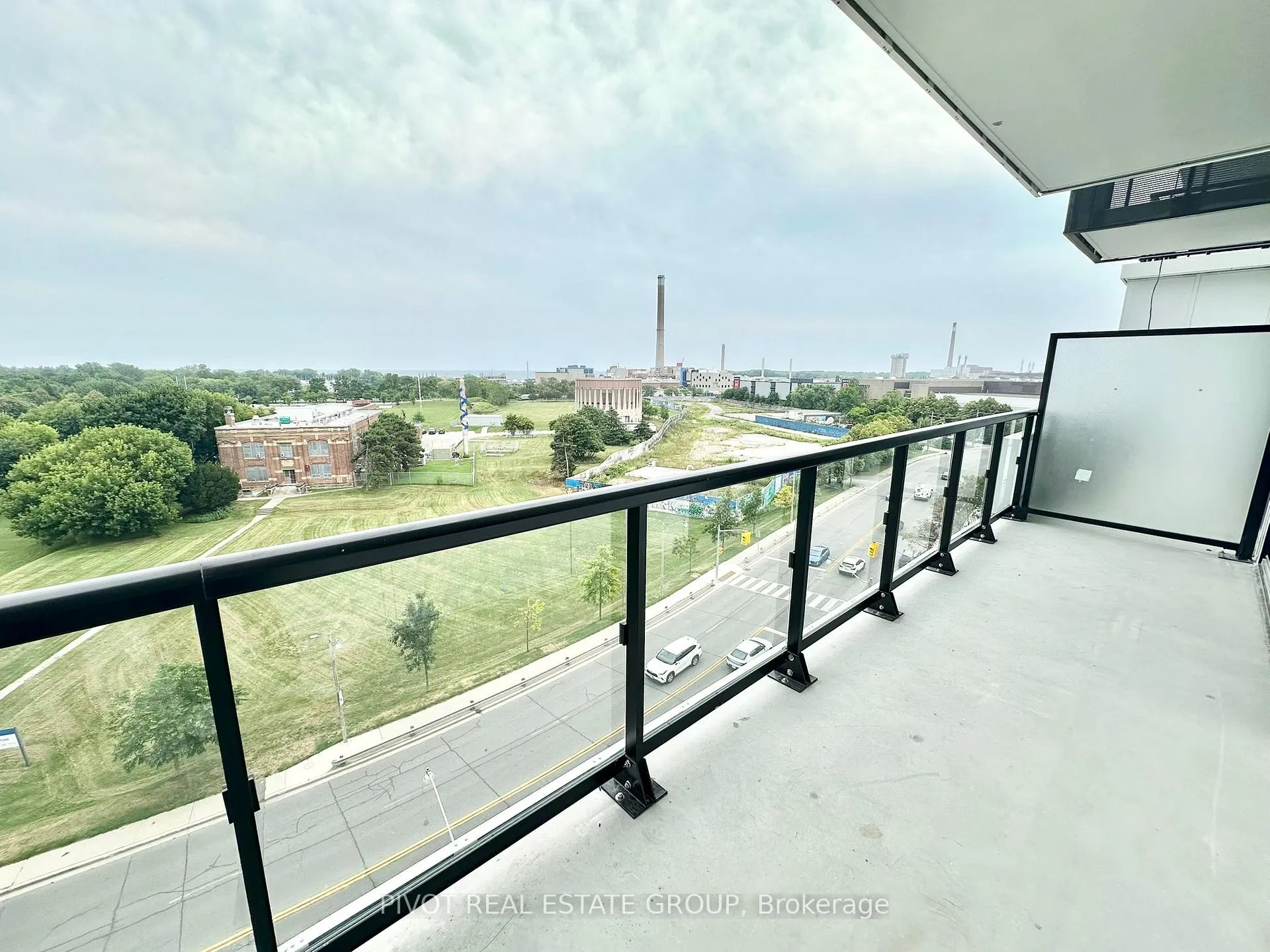 Photo 8 of Unit 709, 1050 Eastern Avenue, Toronto, The Beaches — HOMEH