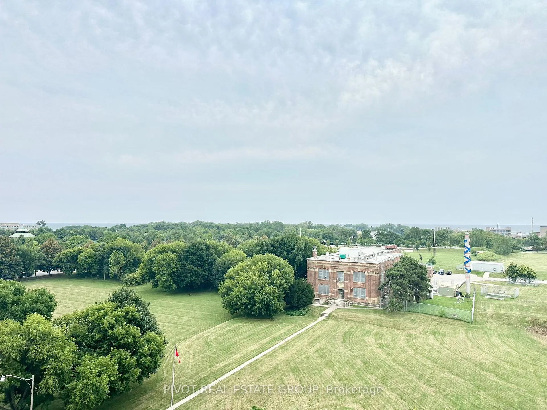 Photo 9 of Unit 709, 1050 Eastern Avenue, Toronto, The Beaches — HOMEH