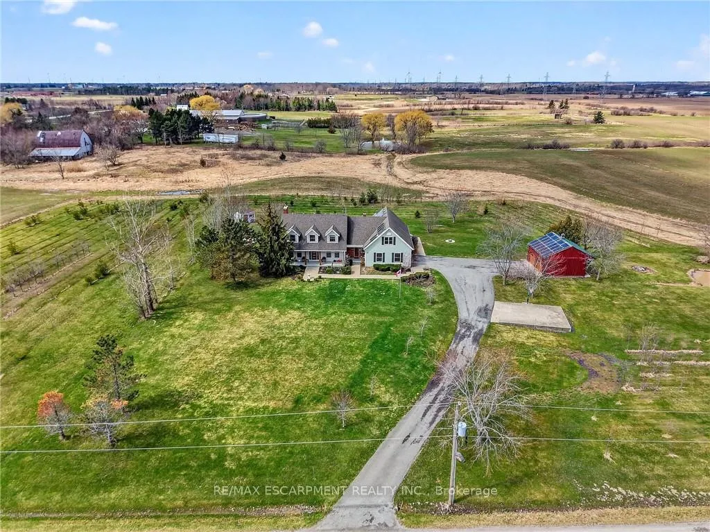 Photo 5 of 2330 Centre Street, Pelham, North Pelham — HOMEH