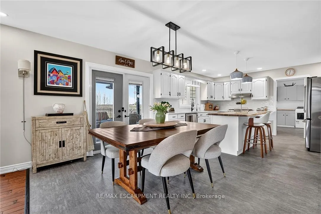 Photo 12 of 2330 Centre Street, Pelham, North Pelham — HOMEH