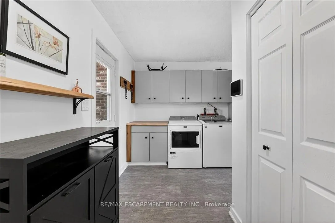 Photo 15 of 2330 Centre Street, Pelham, North Pelham — HOMEH