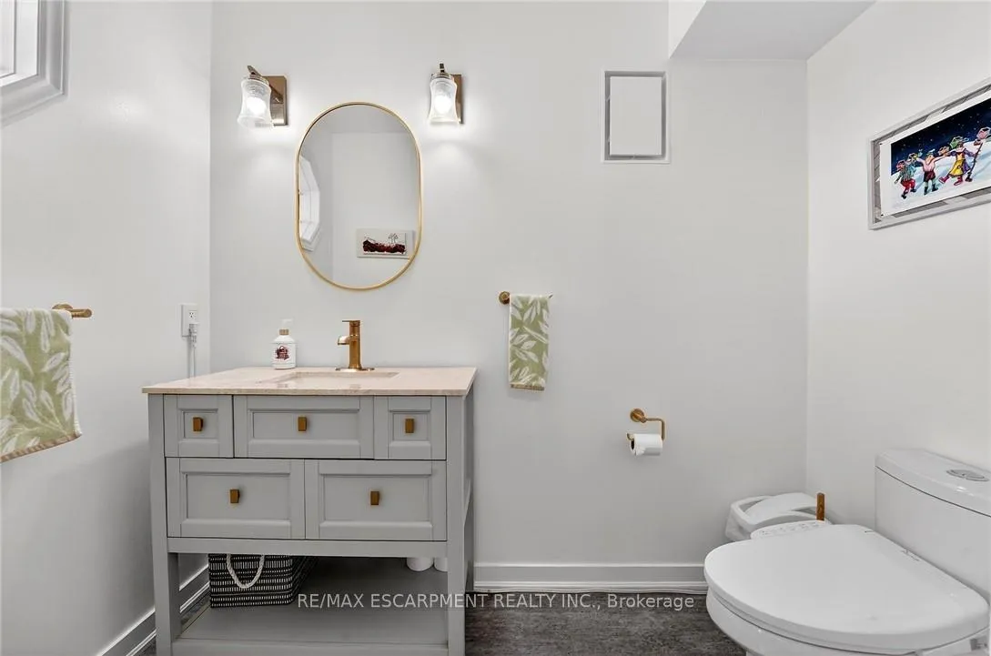 Photo 16 of 2330 Centre Street, Pelham, North Pelham — HOMEH