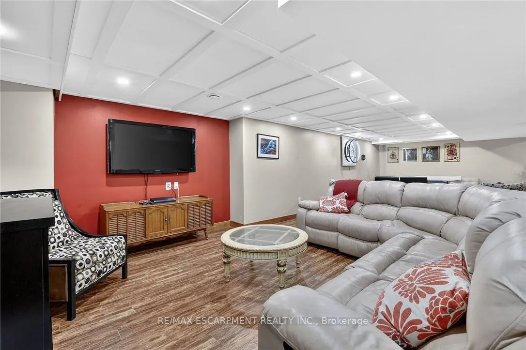 Photo 25 of 2330 Centre Street, Pelham, North Pelham — HOMEH