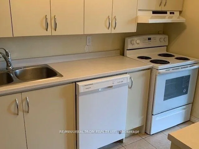 Photo 8 of Unit 2911, 5 Massey Square, Toronto, Crescent Town — HOMEH