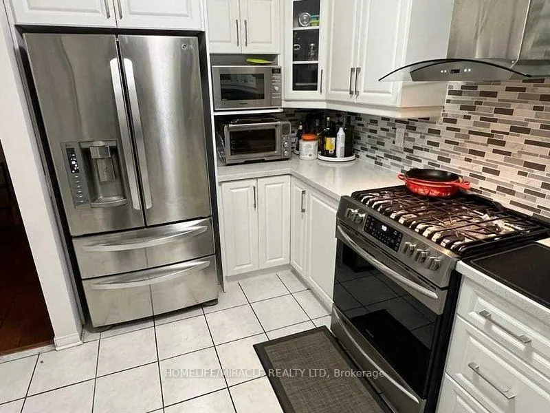 Photo 5 of 36 Rougehaven Way, Markham, Vinegar Hill — HOMEH