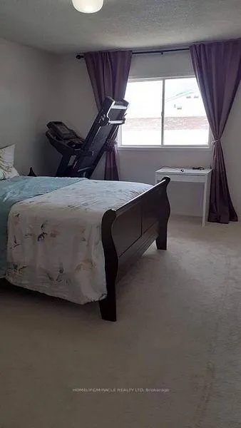 Photo 17 of 36 Rougehaven Way, Markham, Vinegar Hill — HOMEH