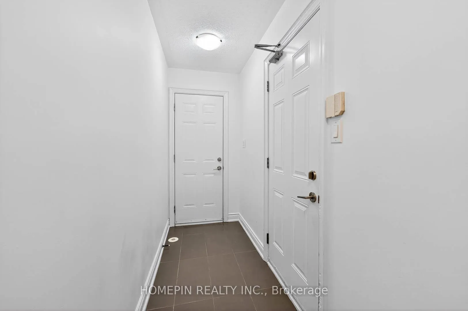 Photo 7 of 18 Times Avenue, Markham, Commerce Valley — HOMEH