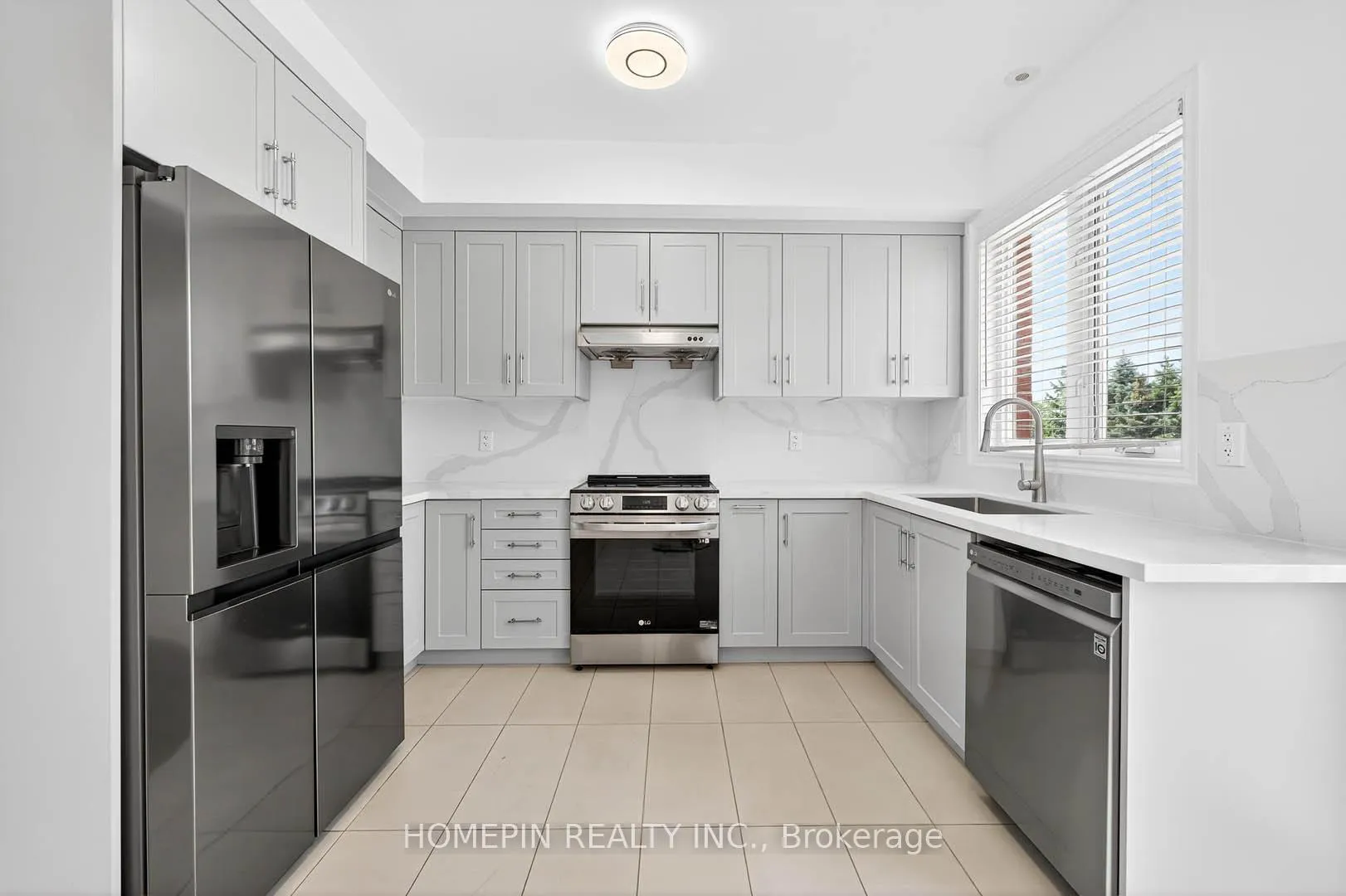 Photo 11 of 18 Times Avenue, Markham, Commerce Valley — HOMEH