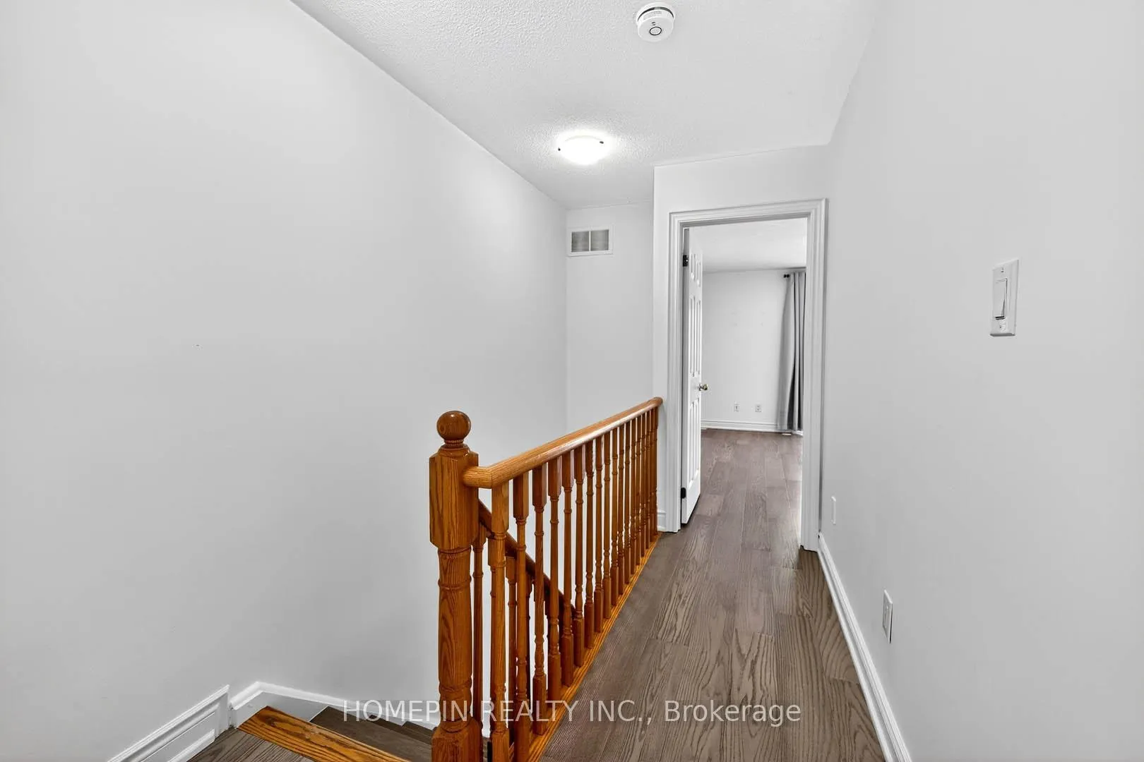Photo 16 of 18 Times Avenue, Markham, Commerce Valley — HOMEH