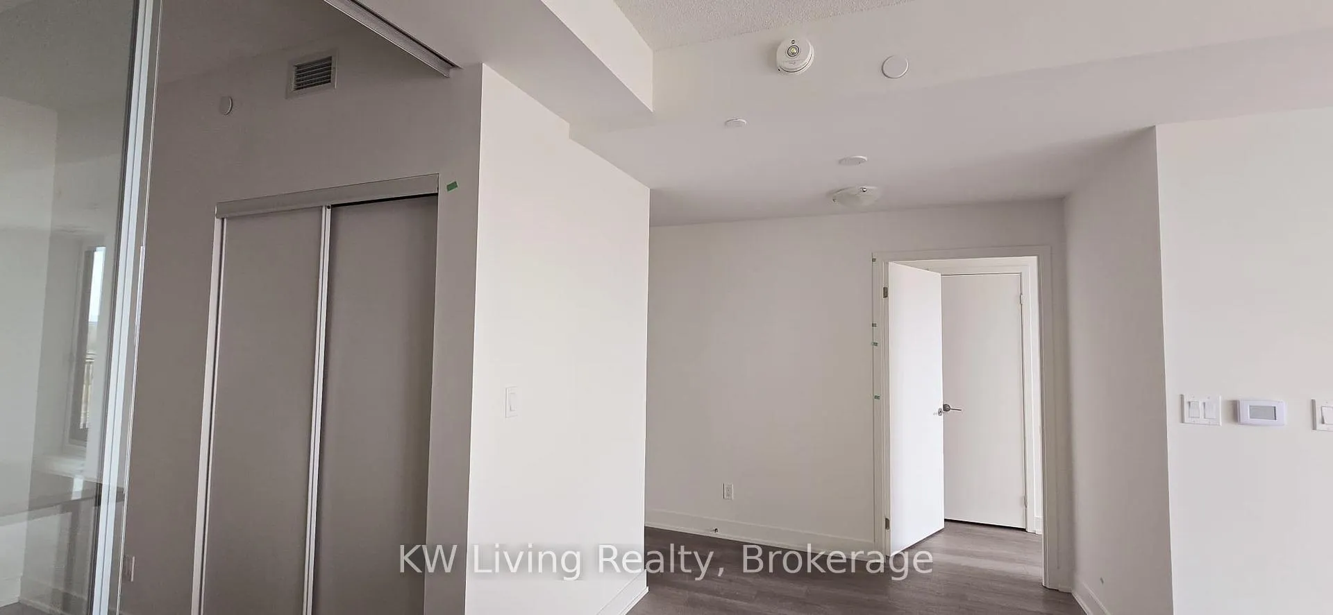 Photo 5 of Unit 505, 56 Andre De Grasse Street, Markham, Unionville — HOMEH