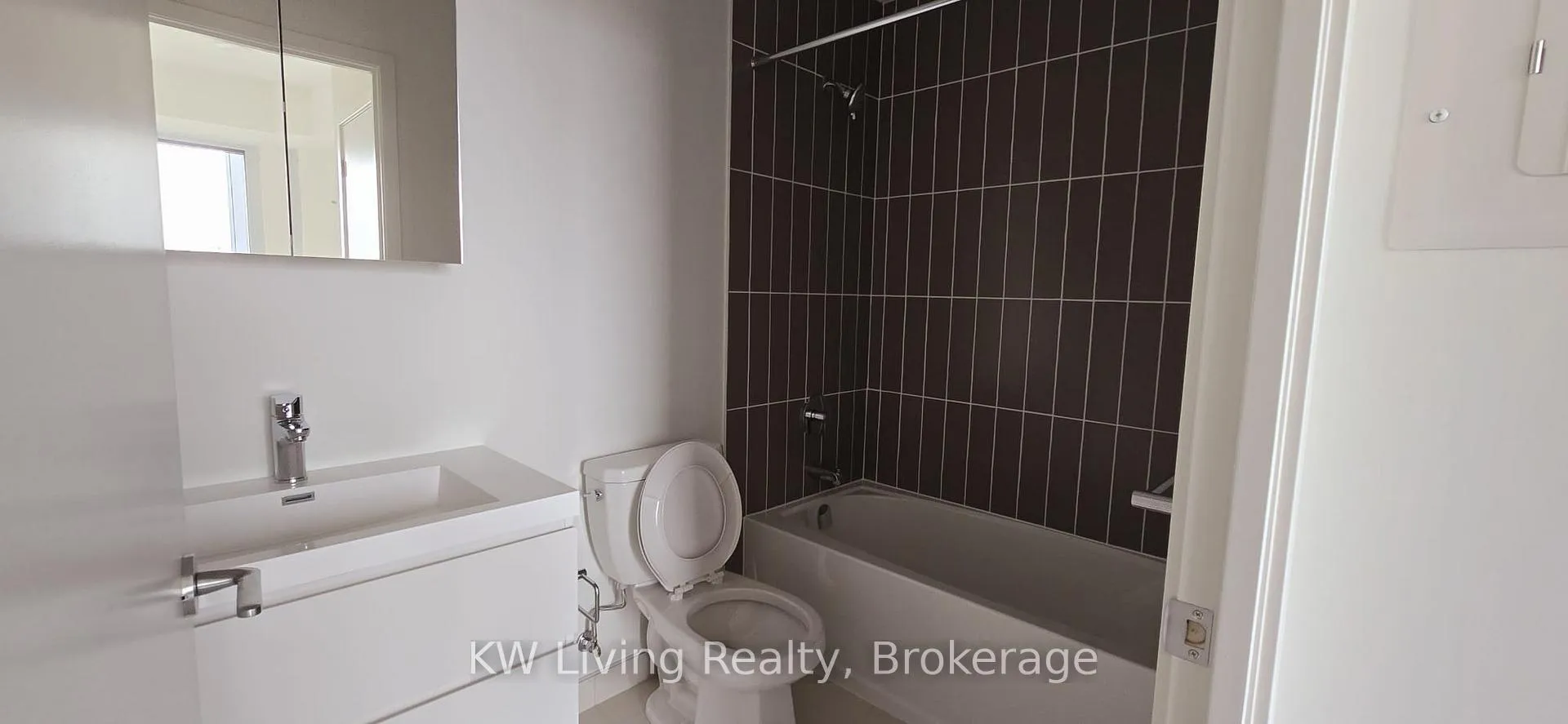 Photo 13 of Unit 505, 56 Andre De Grasse Street, Markham, Unionville — HOMEH