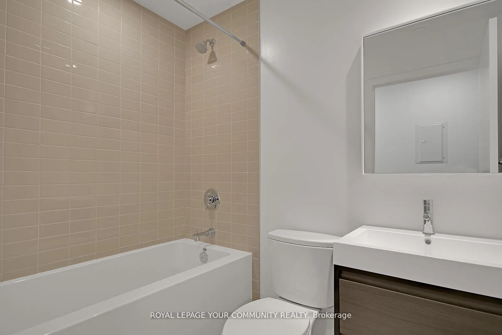 Photo 4 of Unit 513, 150 Logan Avenue, Toronto, South Riverdale — HOMEH