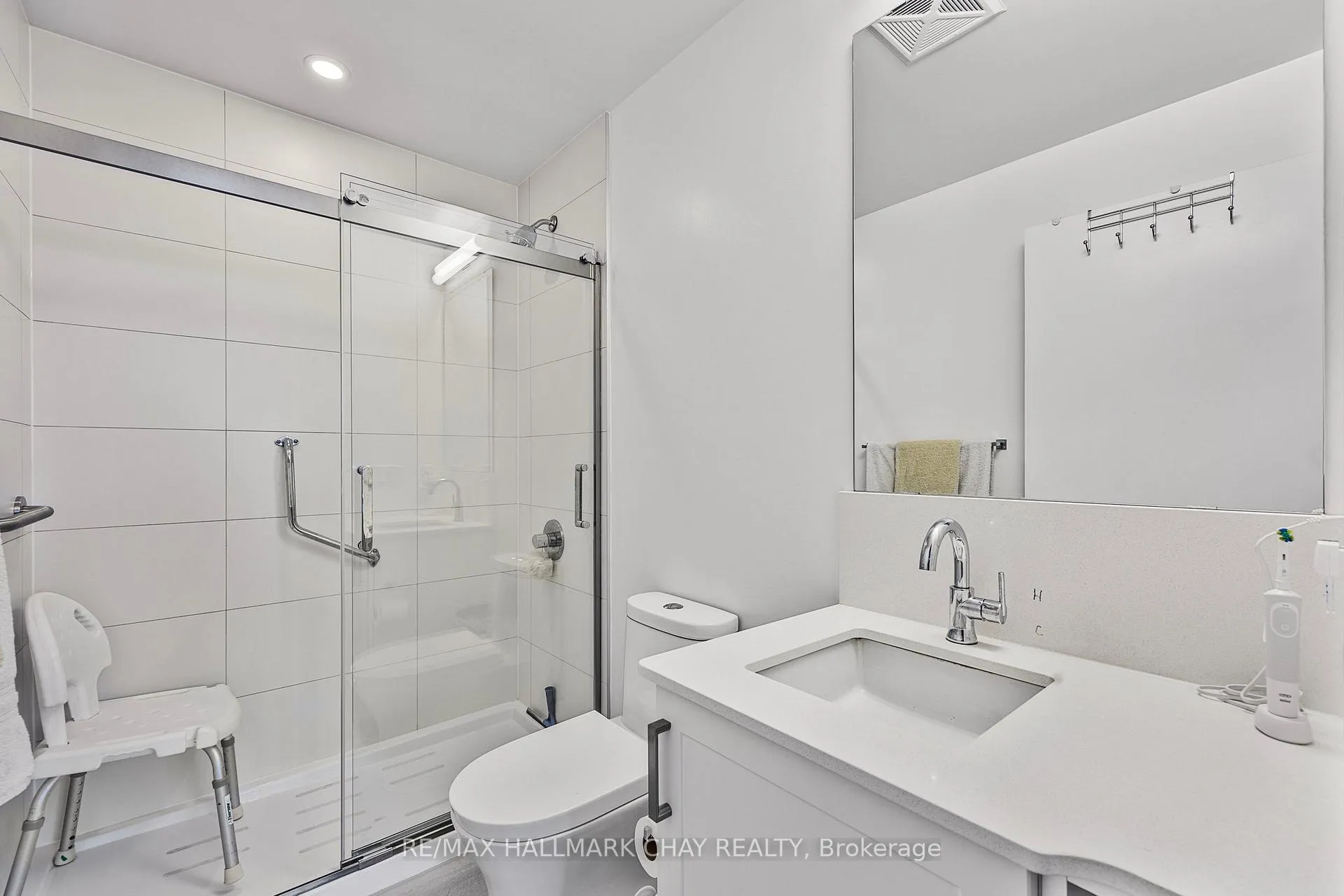 Photo 19 of Unit 211, 681 Yonge Street S, Barrie, Painswick South — HOMEH