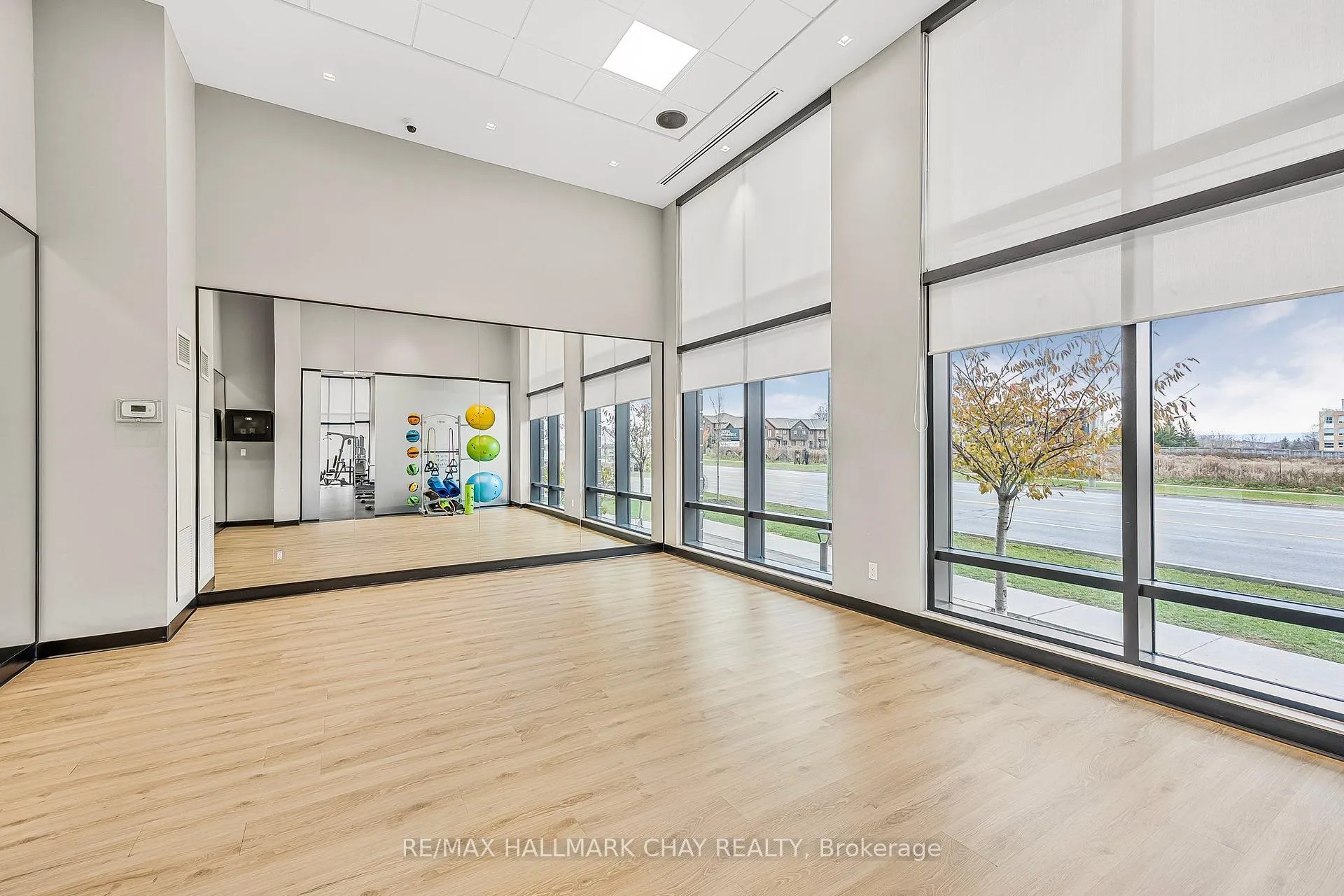 Photo 23 of Unit 211, 681 Yonge Street S, Barrie, Painswick South — HOMEH