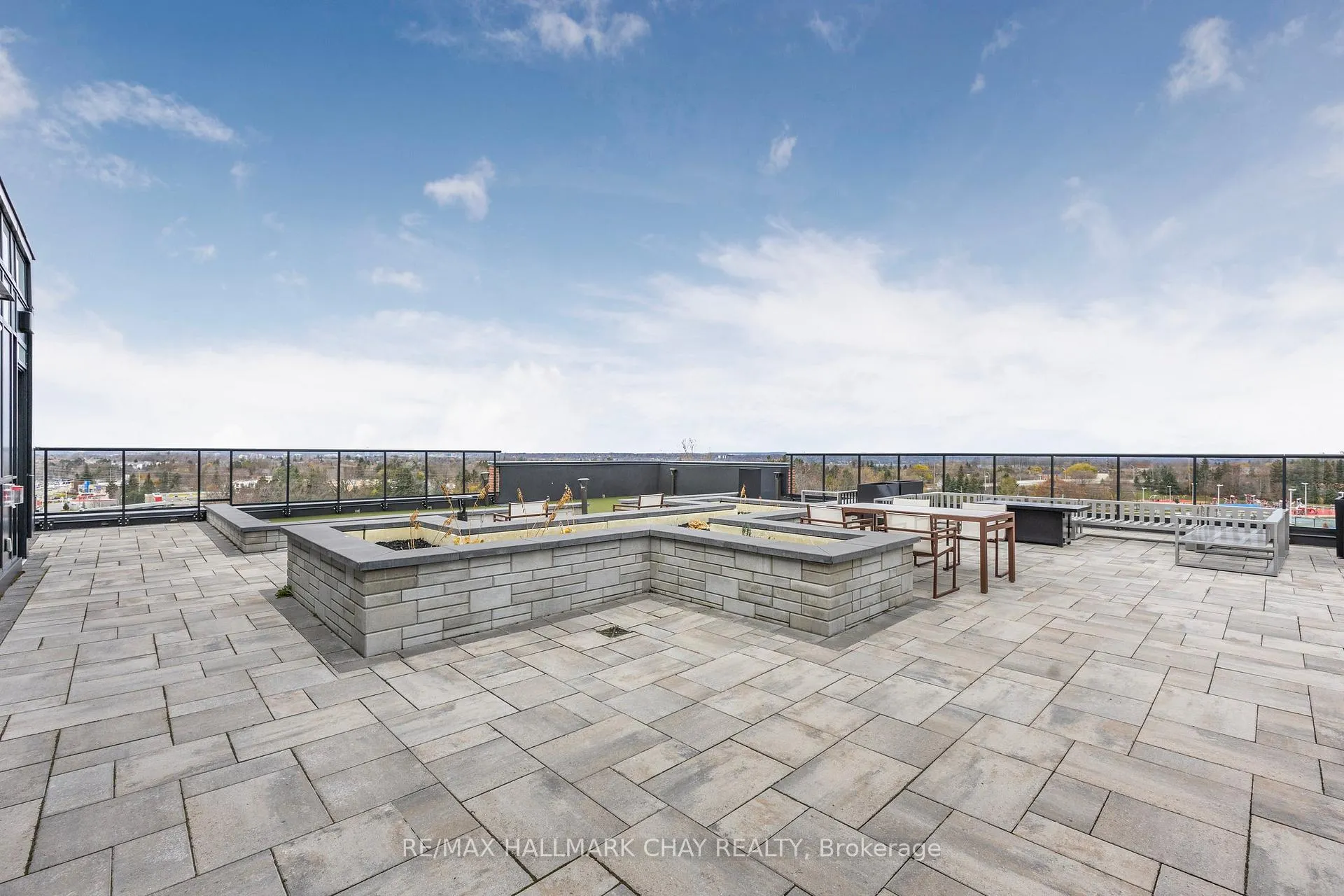 Photo 31 of Unit 211, 681 Yonge Street S, Barrie, Painswick South — HOMEH
