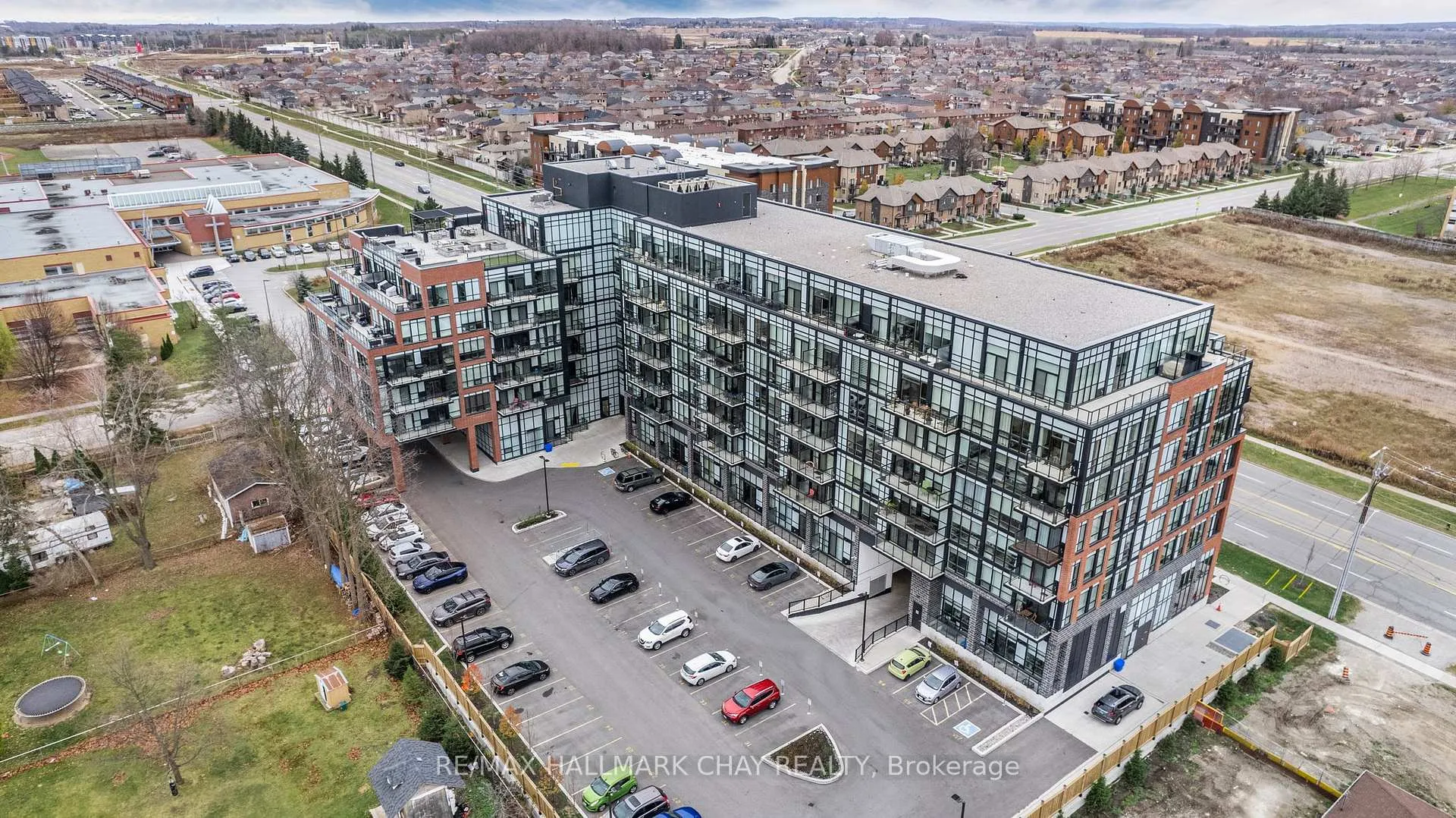 Photo 34 of Unit 211, 681 Yonge Street S, Barrie, Painswick South — HOMEH