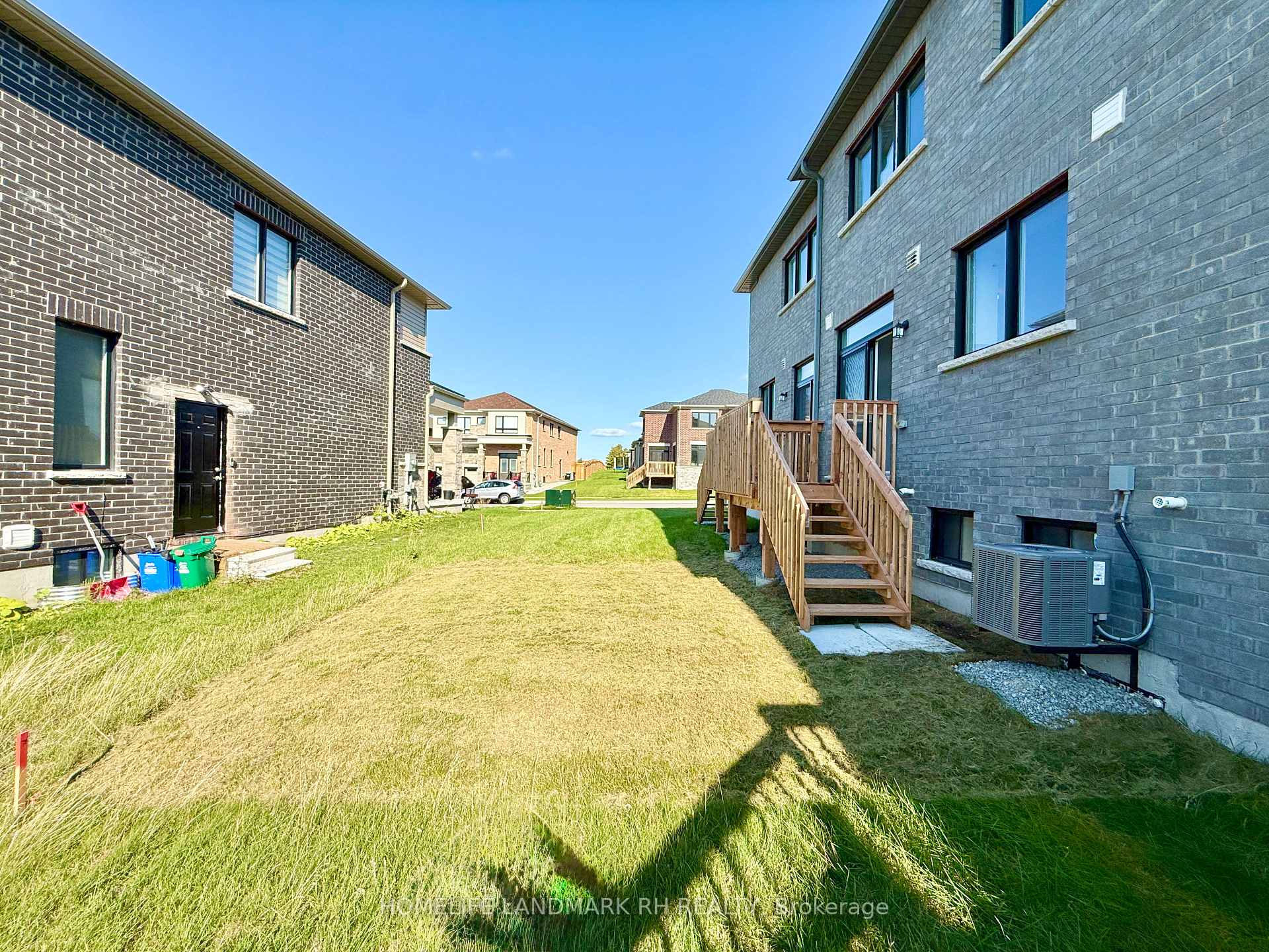 Photo 22 of 143 Fenchurch Manor, Barrie, Rural Barrie Southeast — HOMEH