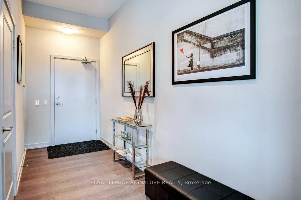 Photo 2 of Unit 422, 555 William Graham Drive, Aurora, Rural Aurora — HOMEH